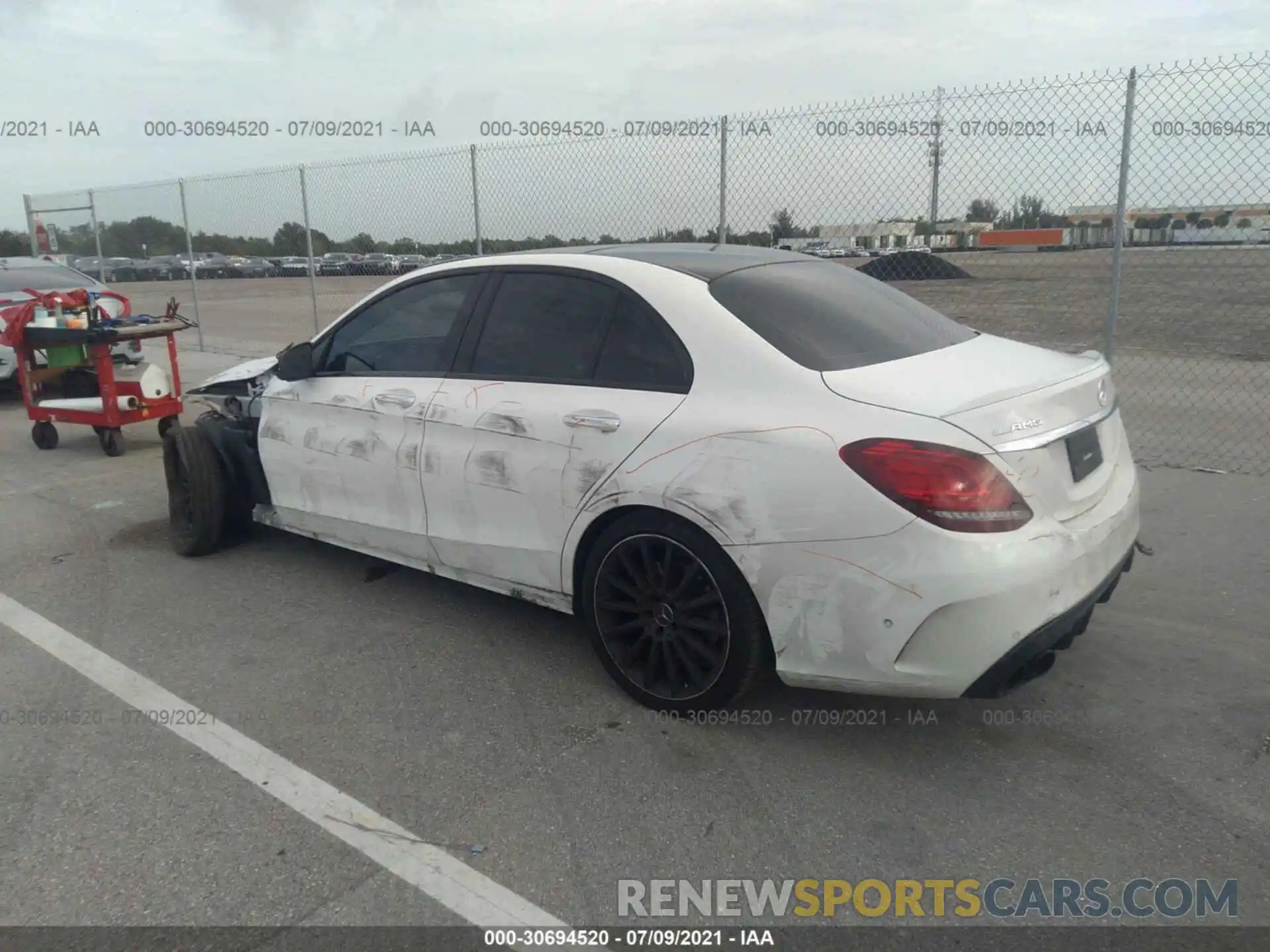 3 Photograph of a damaged car W1KWF6EB8MR613125 MERCEDES-BENZ C-CLASS 2021