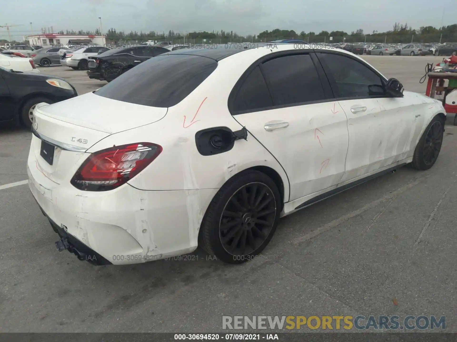 4 Photograph of a damaged car W1KWF6EB8MR613125 MERCEDES-BENZ C-CLASS 2021