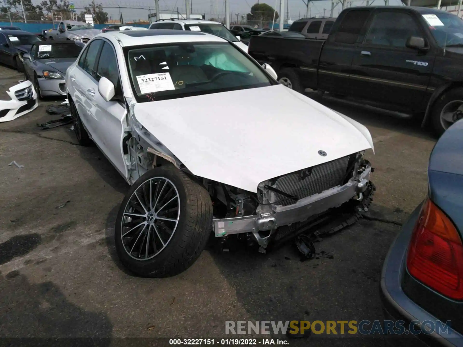 1 Photograph of a damaged car W1KWF8DB0MR648321 MERCEDES-BENZ C-CLASS 2021