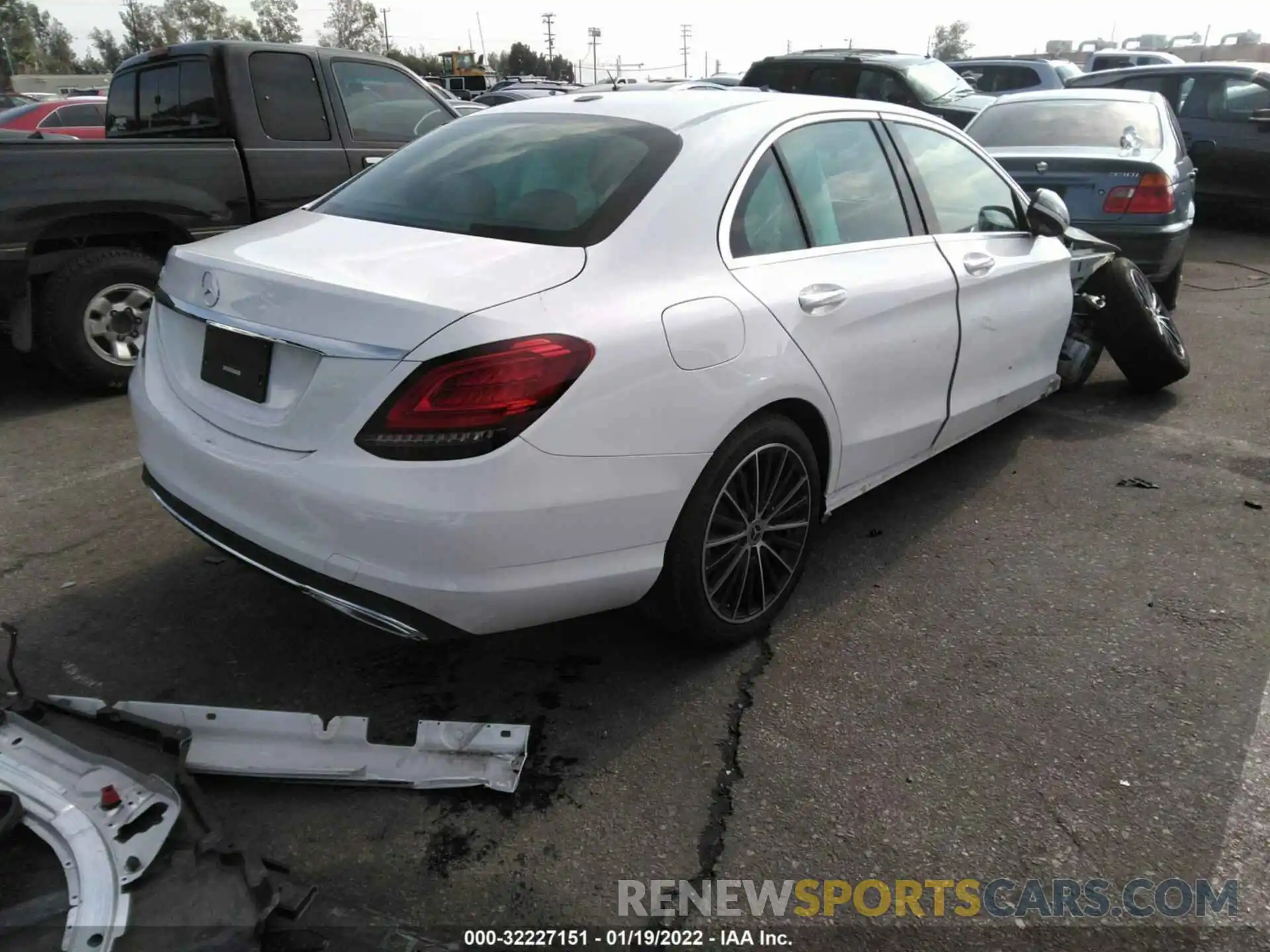 4 Photograph of a damaged car W1KWF8DB0MR648321 MERCEDES-BENZ C-CLASS 2021