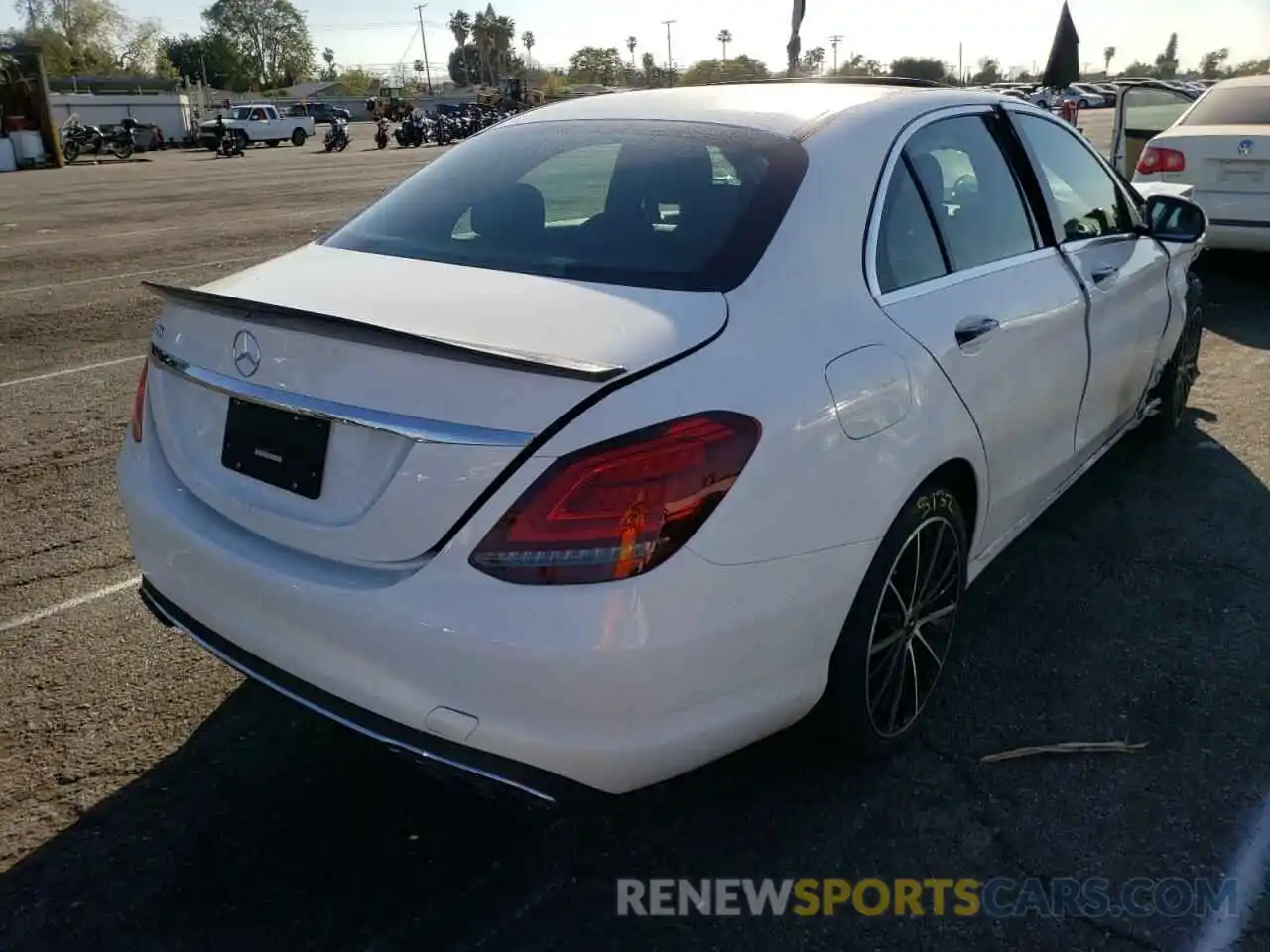 4 Photograph of a damaged car W1KWF8DB0MR652773 MERCEDES-BENZ C-CLASS 2021