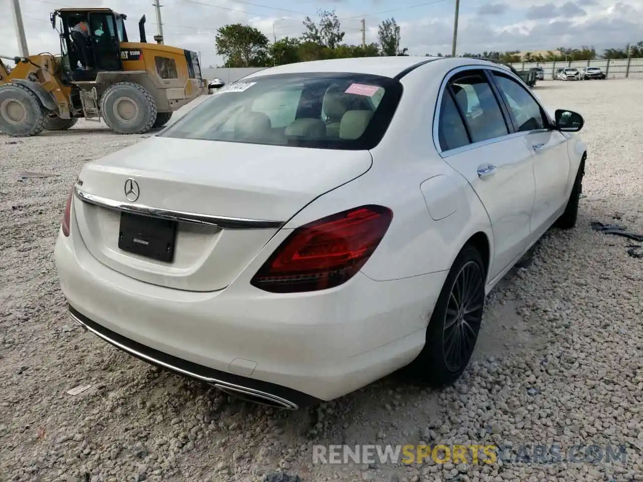 4 Photograph of a damaged car W1KWF8DB1MR612170 MERCEDES-BENZ C-CLASS 2021