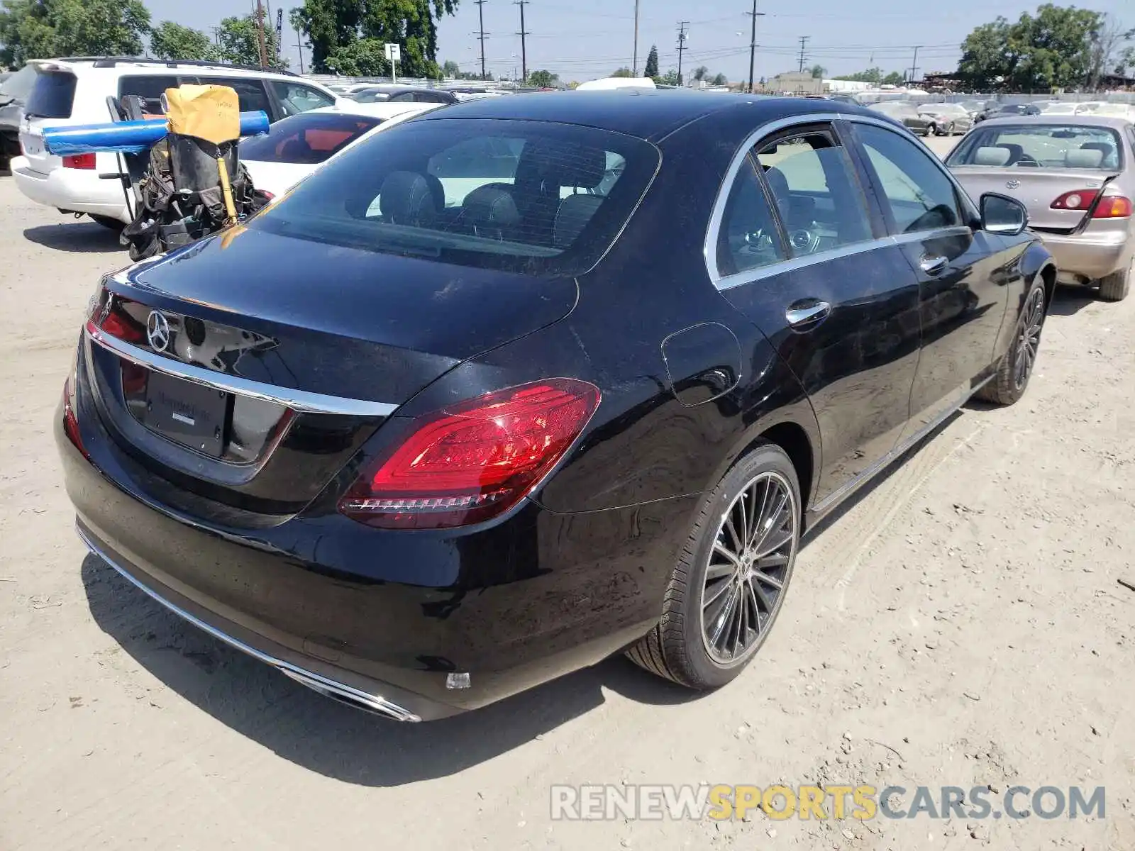 4 Photograph of a damaged car W1KWF8DB1MR628496 MERCEDES-BENZ C CLASS 2021