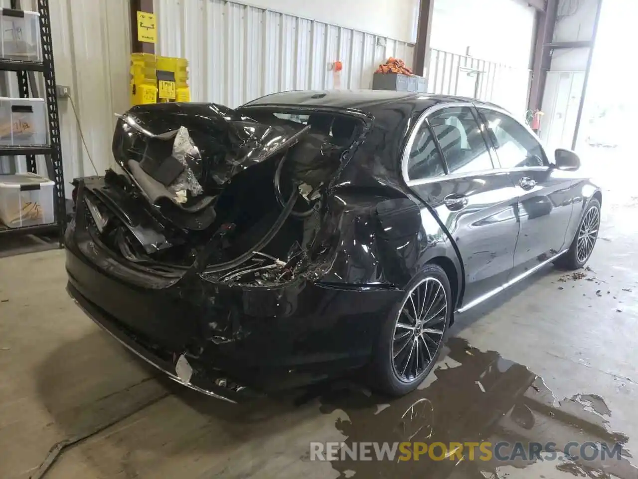 4 Photograph of a damaged car W1KWF8DB1MR646268 MERCEDES-BENZ C-CLASS 2021