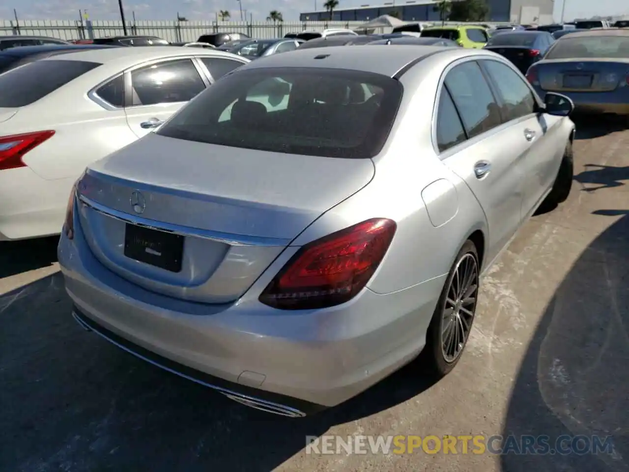 4 Photograph of a damaged car W1KWF8DB1MR646836 MERCEDES-BENZ C-CLASS 2021