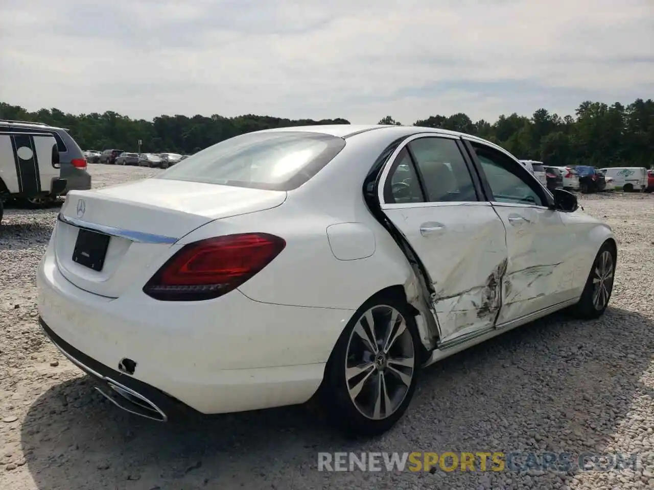 4 Photograph of a damaged car W1KWF8DB2MR616261 MERCEDES-BENZ C-CLASS 2021