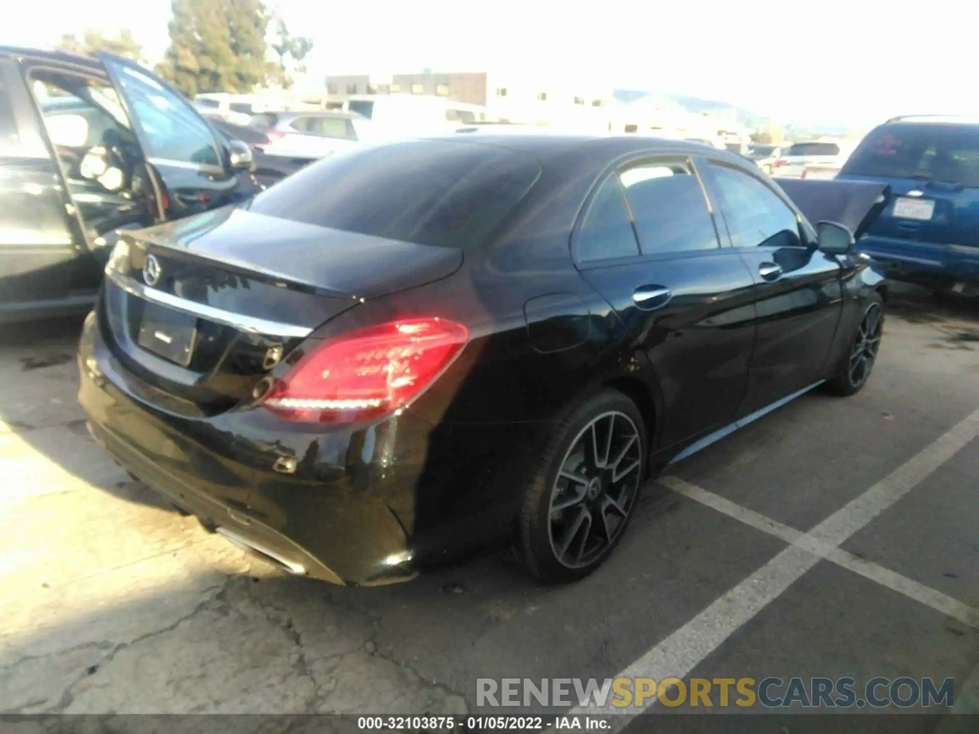 4 Photograph of a damaged car W1KWF8DB3MR605317 MERCEDES-BENZ C-CLASS 2021