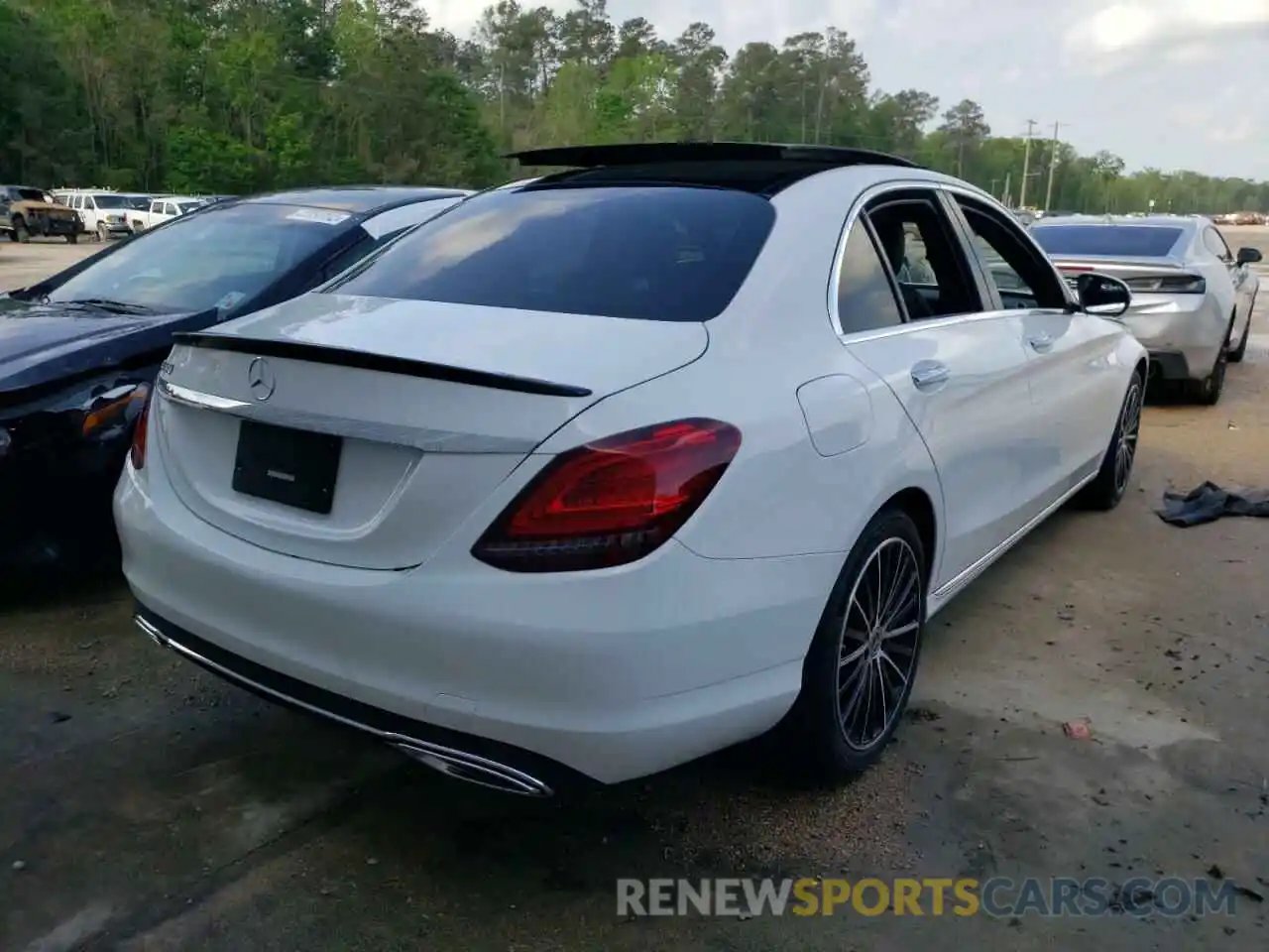 4 Photograph of a damaged car W1KWF8DB3MR645638 MERCEDES-BENZ C-CLASS 2021