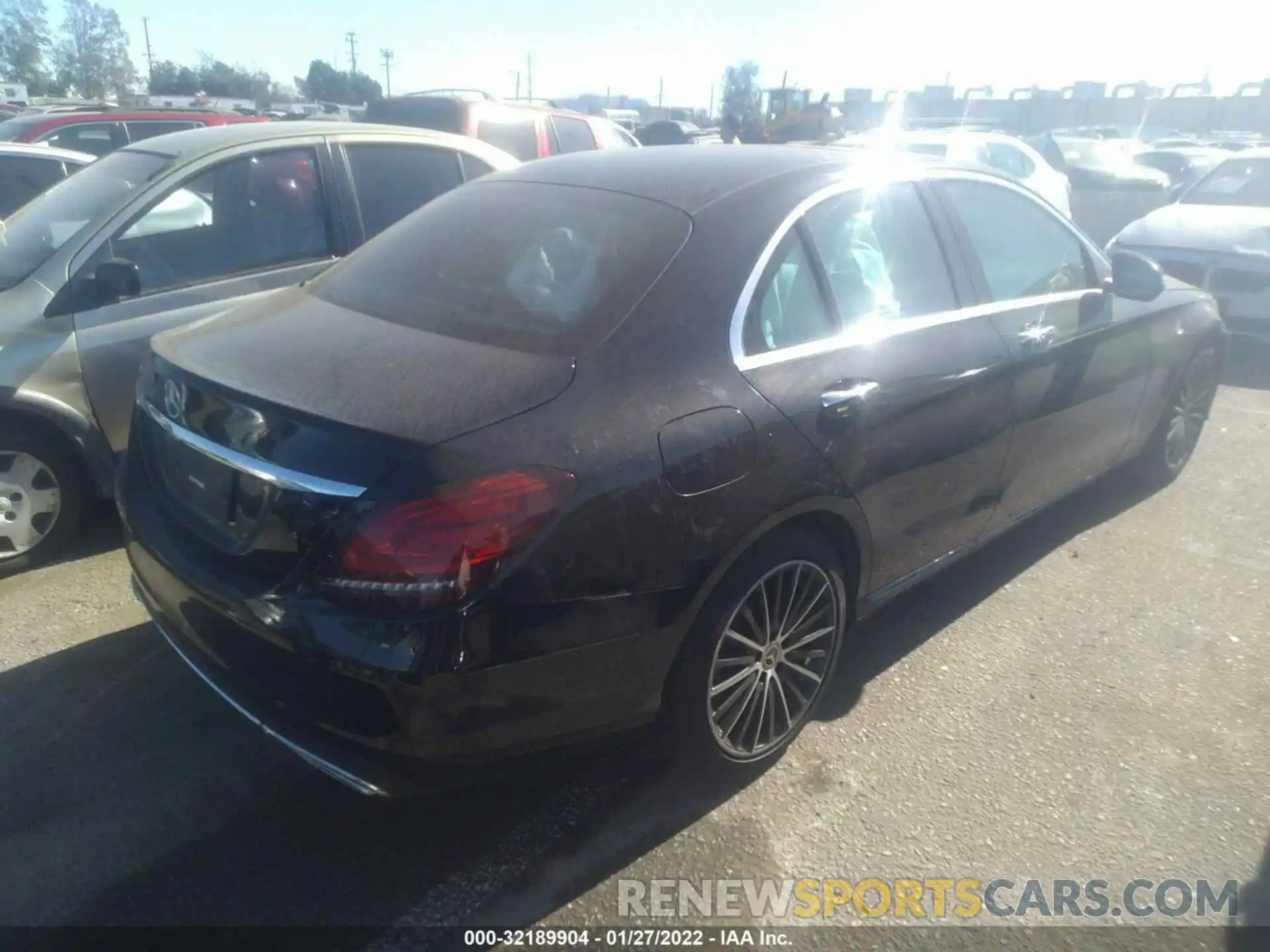 4 Photograph of a damaged car W1KWF8DB3MR646627 MERCEDES-BENZ C-CLASS 2021