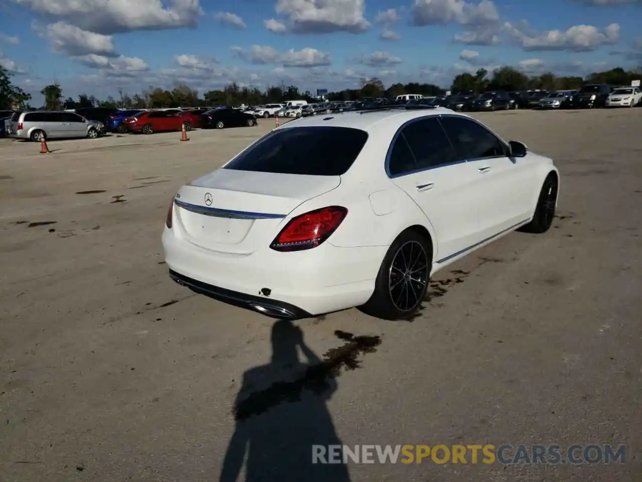 4 Photograph of a damaged car W1KWF8DB4MR646877 MERCEDES-BENZ C-CLASS 2021