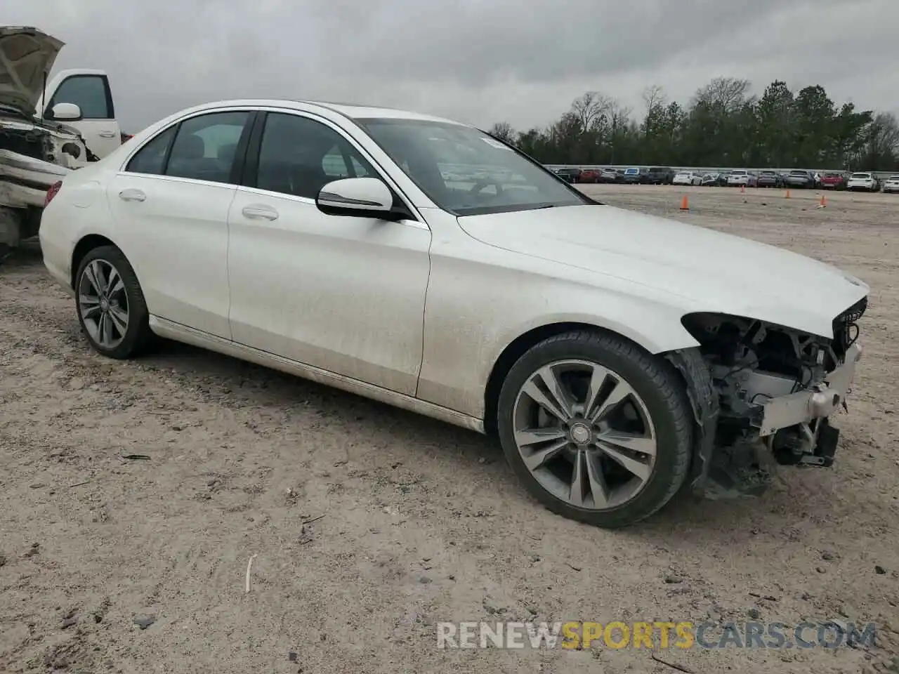 4 Photograph of a damaged car W1KWF8DB5MR615251 MERCEDES-BENZ C-CLASS 2021