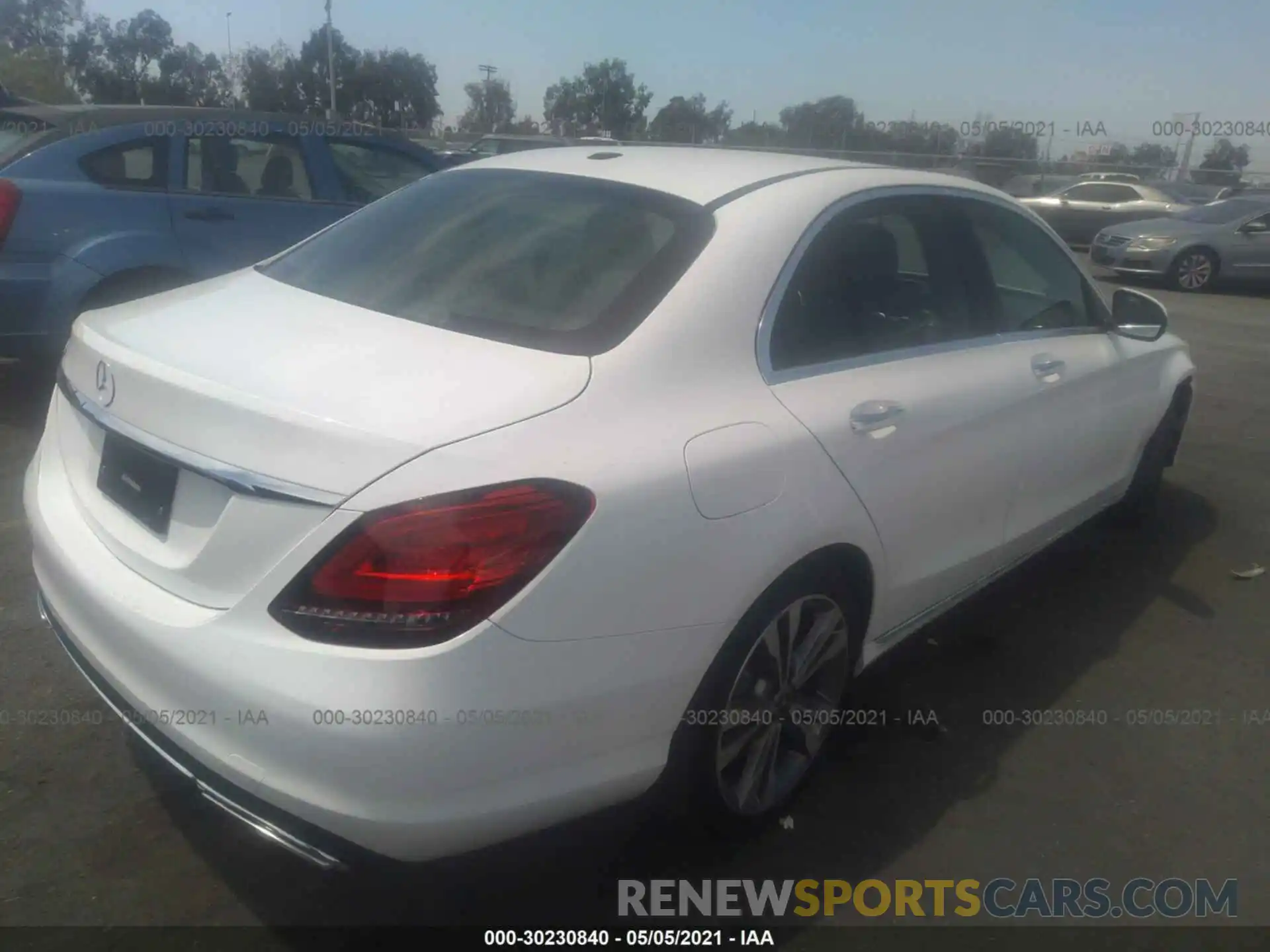 4 Photograph of a damaged car W1KWF8DB5MR621017 MERCEDES-BENZ C-CLASS 2021