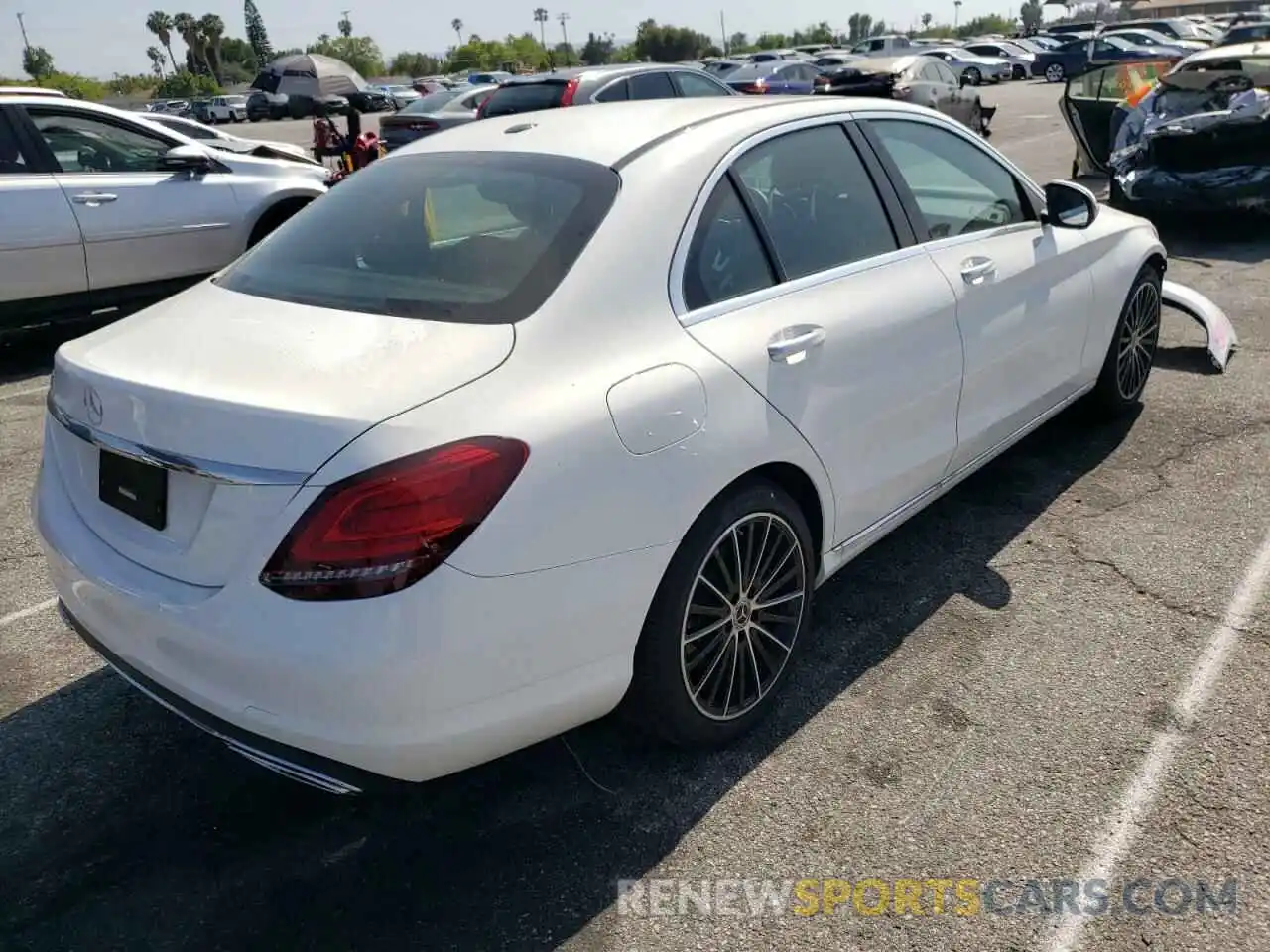 4 Photograph of a damaged car W1KWF8DB5MR631482 MERCEDES-BENZ C-CLASS 2021