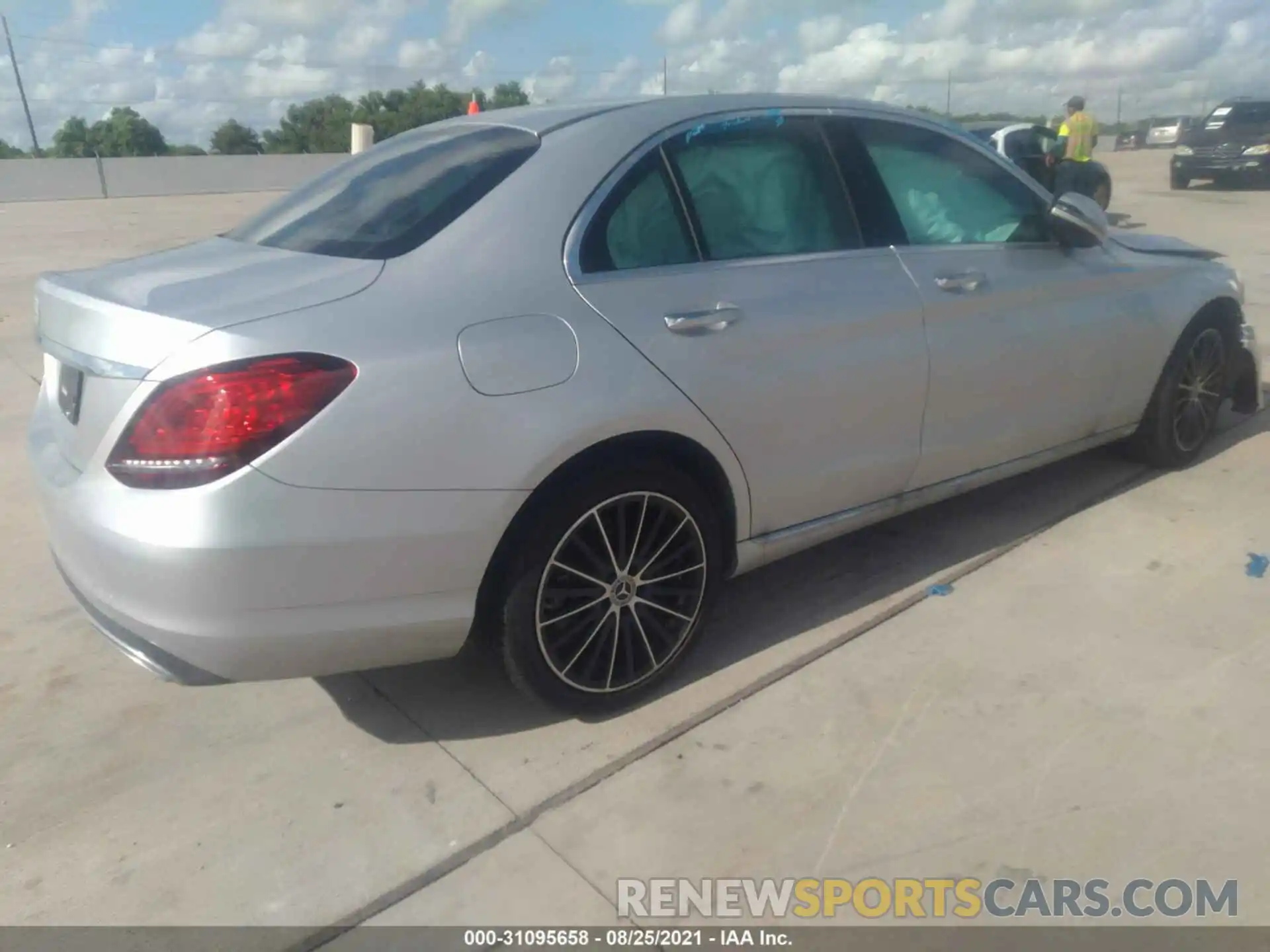 4 Photograph of a damaged car W1KWF8DB6MR608079 MERCEDES-BENZ C-CLASS 2021