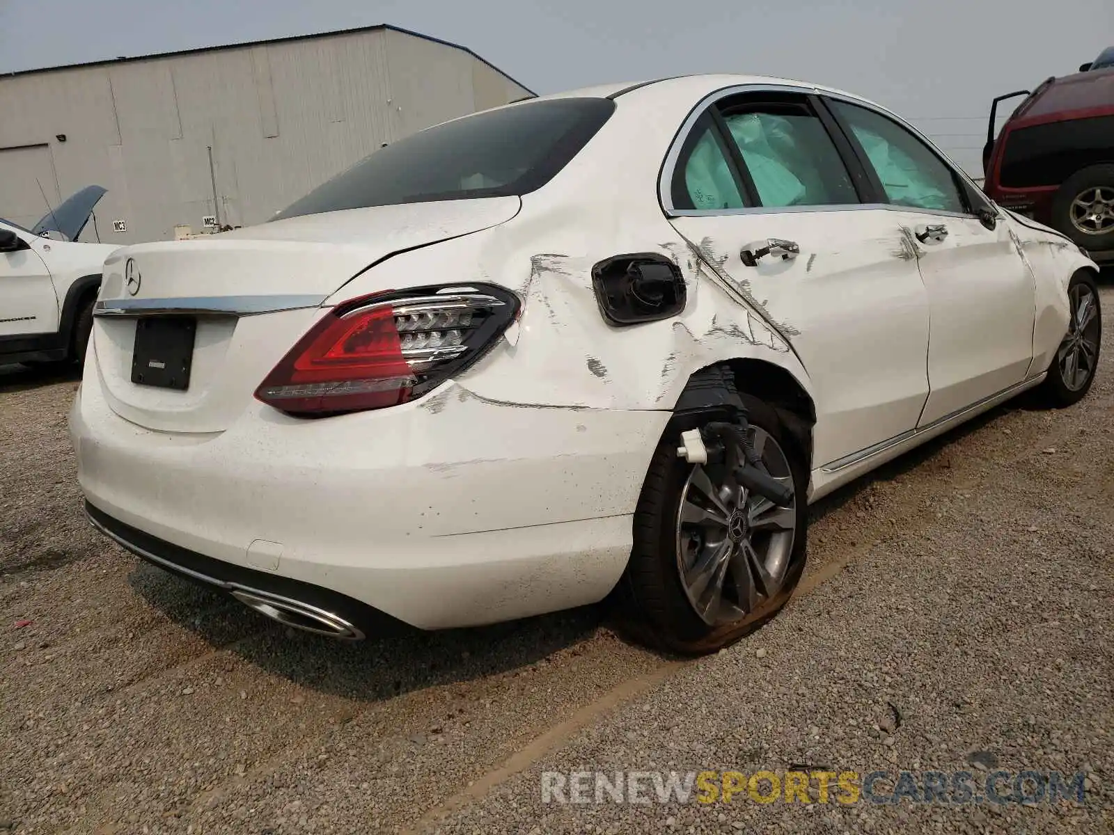 4 Photograph of a damaged car W1KWF8DB6MR614206 MERCEDES-BENZ C-CLASS 2021