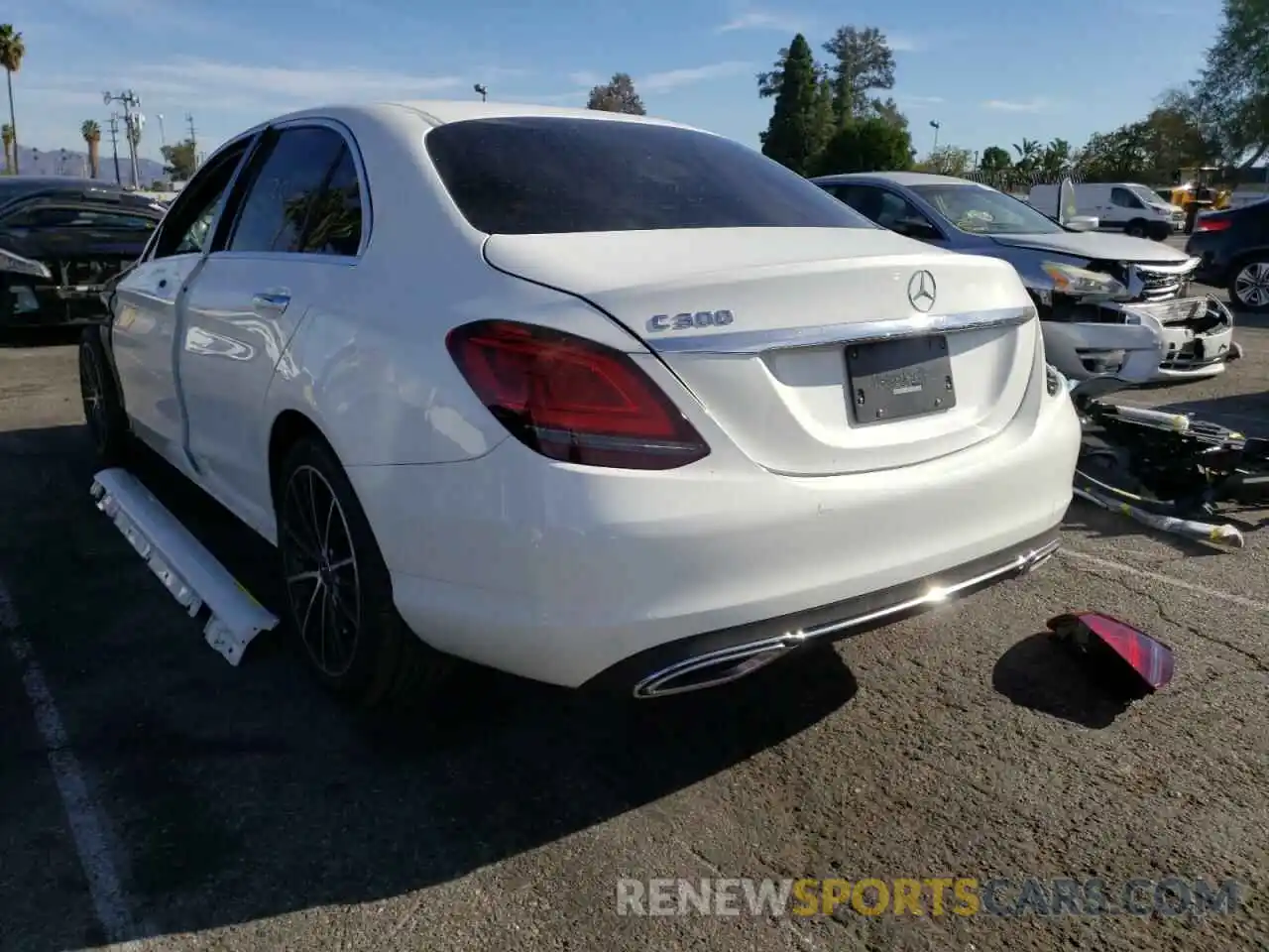 3 Photograph of a damaged car W1KWF8DB6MR645486 MERCEDES-BENZ C-CLASS 2021