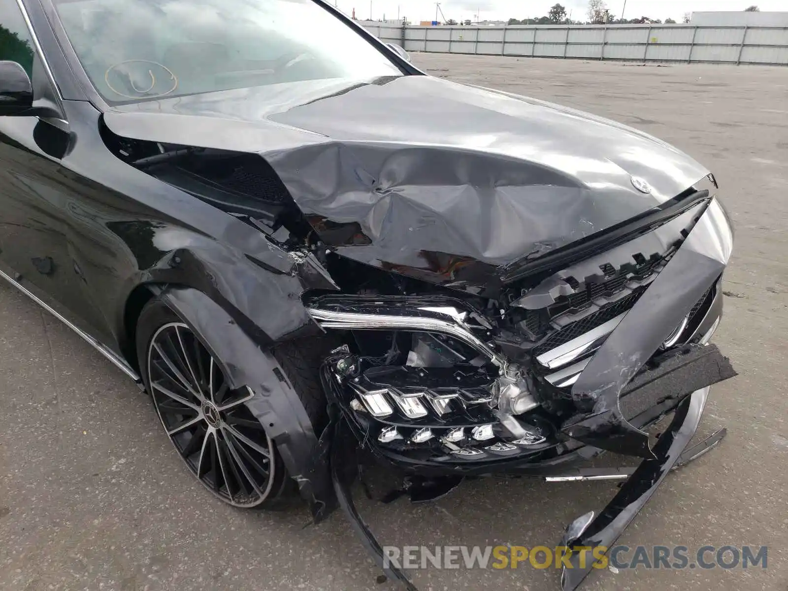 9 Photograph of a damaged car W1KWF8DB6MR650381 MERCEDES-BENZ C-CLASS 2021