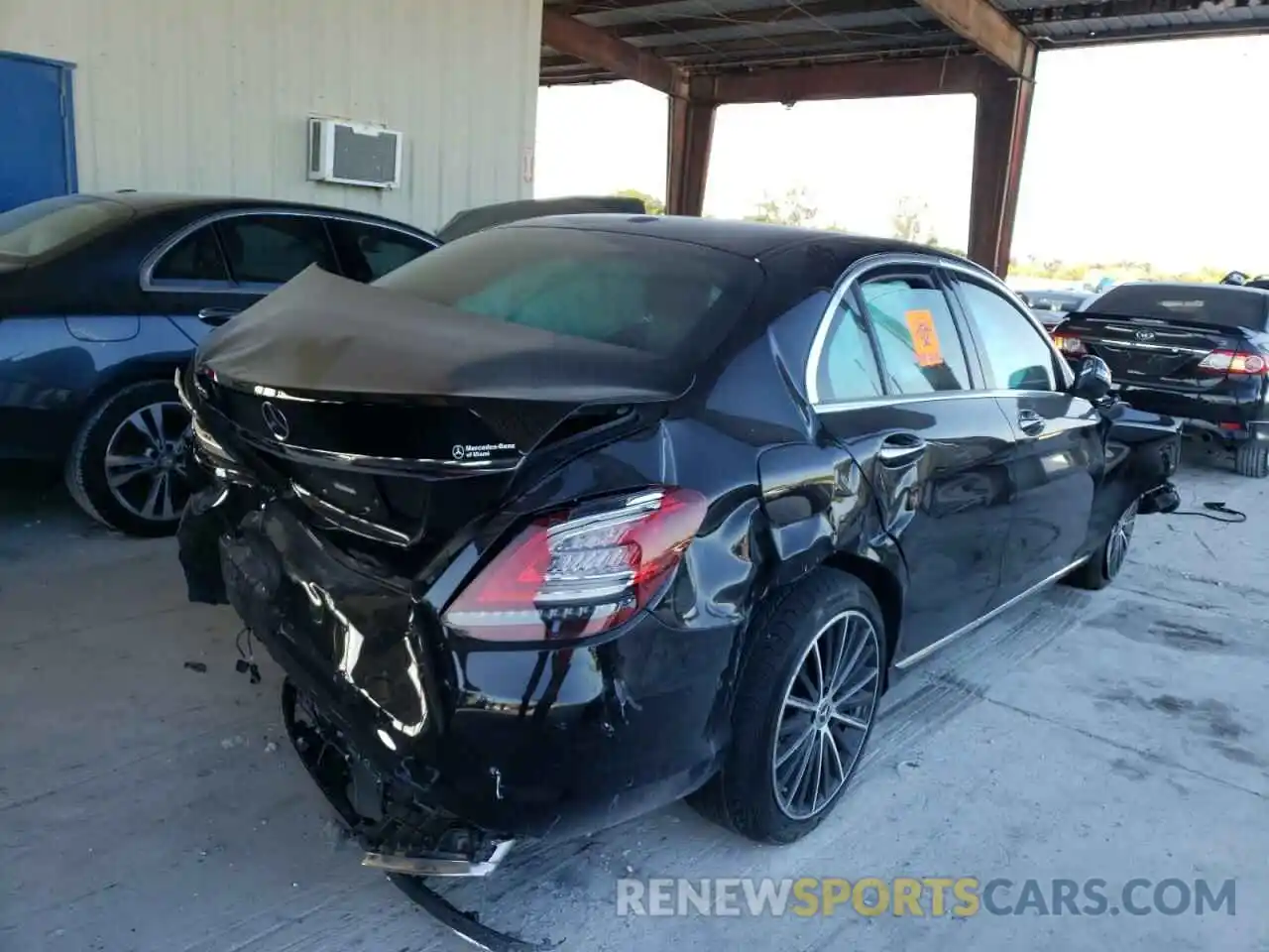 4 Photograph of a damaged car W1KWF8DB6MR650641 MERCEDES-BENZ C-CLASS 2021