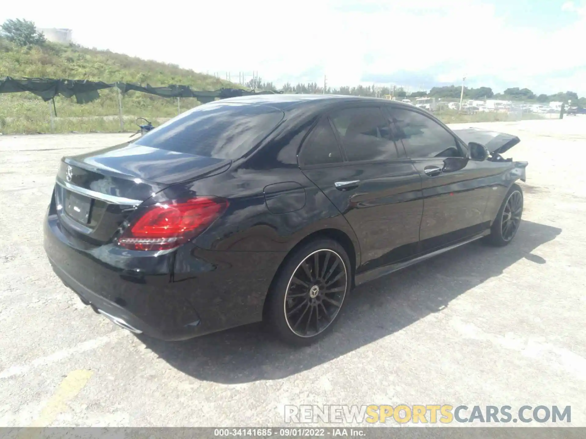 4 Photograph of a damaged car W1KWF8DB6MR652406 MERCEDES-BENZ C-CLASS 2021