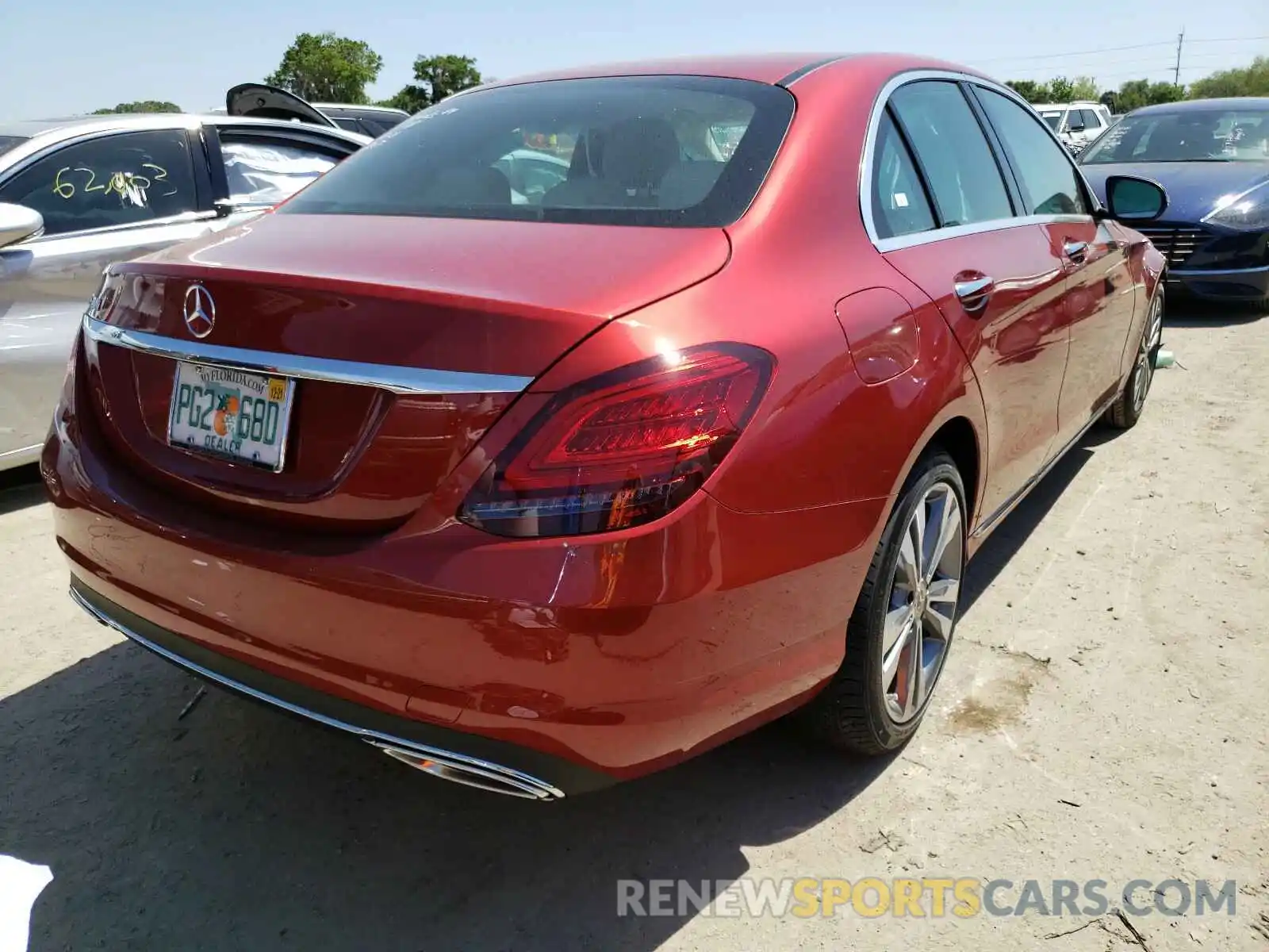 4 Photograph of a damaged car W1KWF8DB7MR616207 MERCEDES-BENZ C CLASS 2021