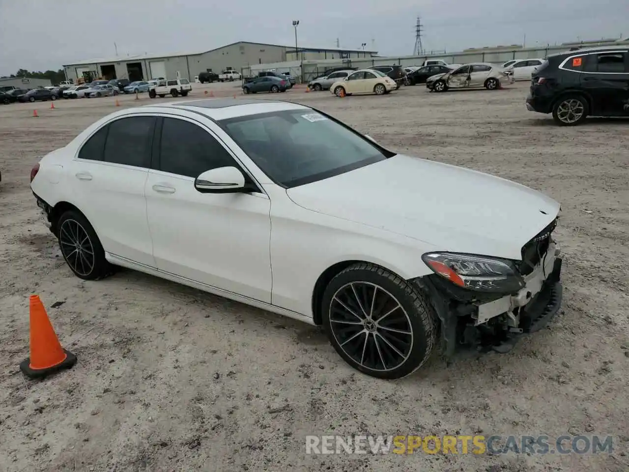 4 Photograph of a damaged car W1KWF8DB7MR616420 MERCEDES-BENZ C-CLASS 2021