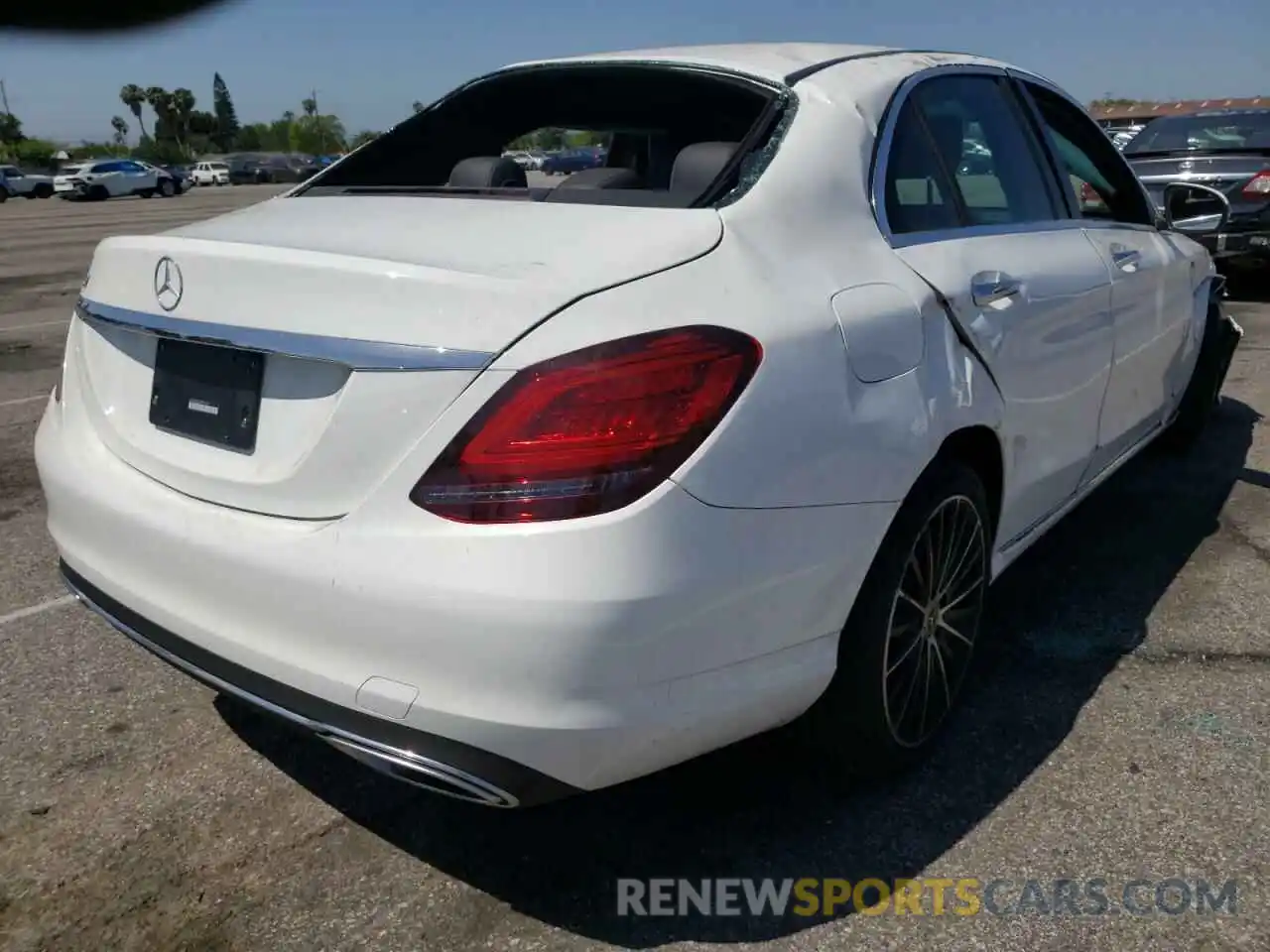 4 Photograph of a damaged car W1KWF8DB7MR644654 MERCEDES-BENZ C-CLASS 2021