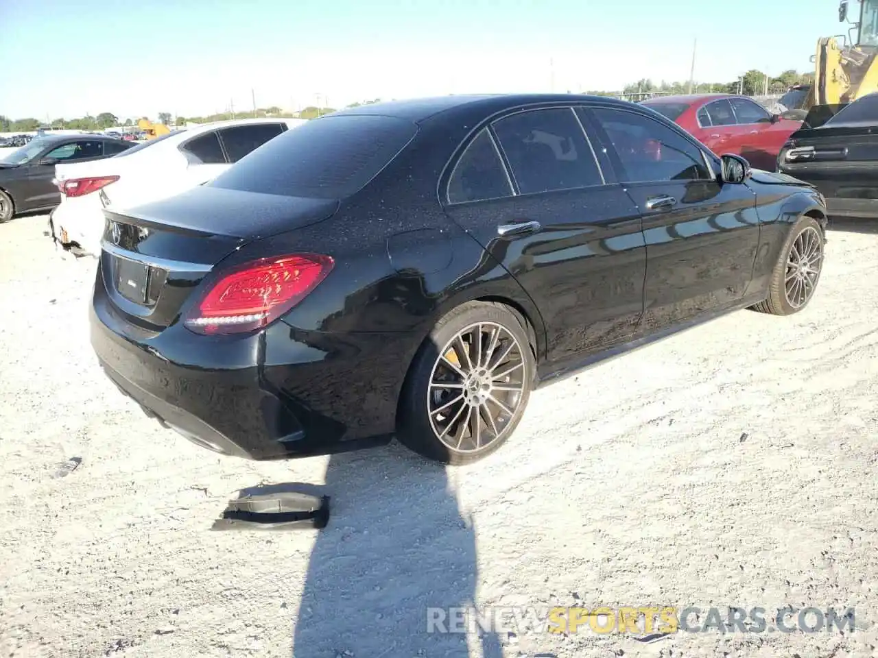 4 Photograph of a damaged car W1KWF8DB7MR652351 MERCEDES-BENZ C-CLASS 2021