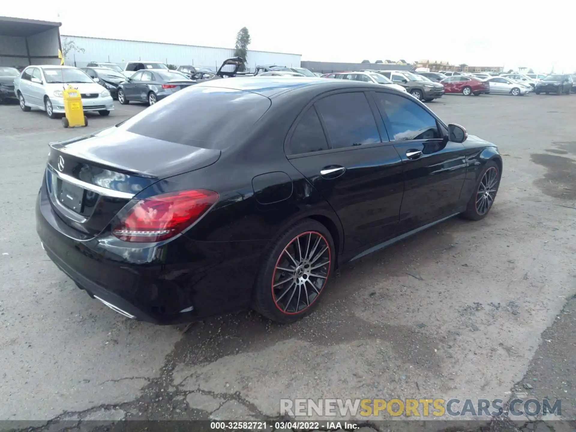 4 Photograph of a damaged car W1KWF8DB8MR618192 MERCEDES-BENZ C-CLASS 2021