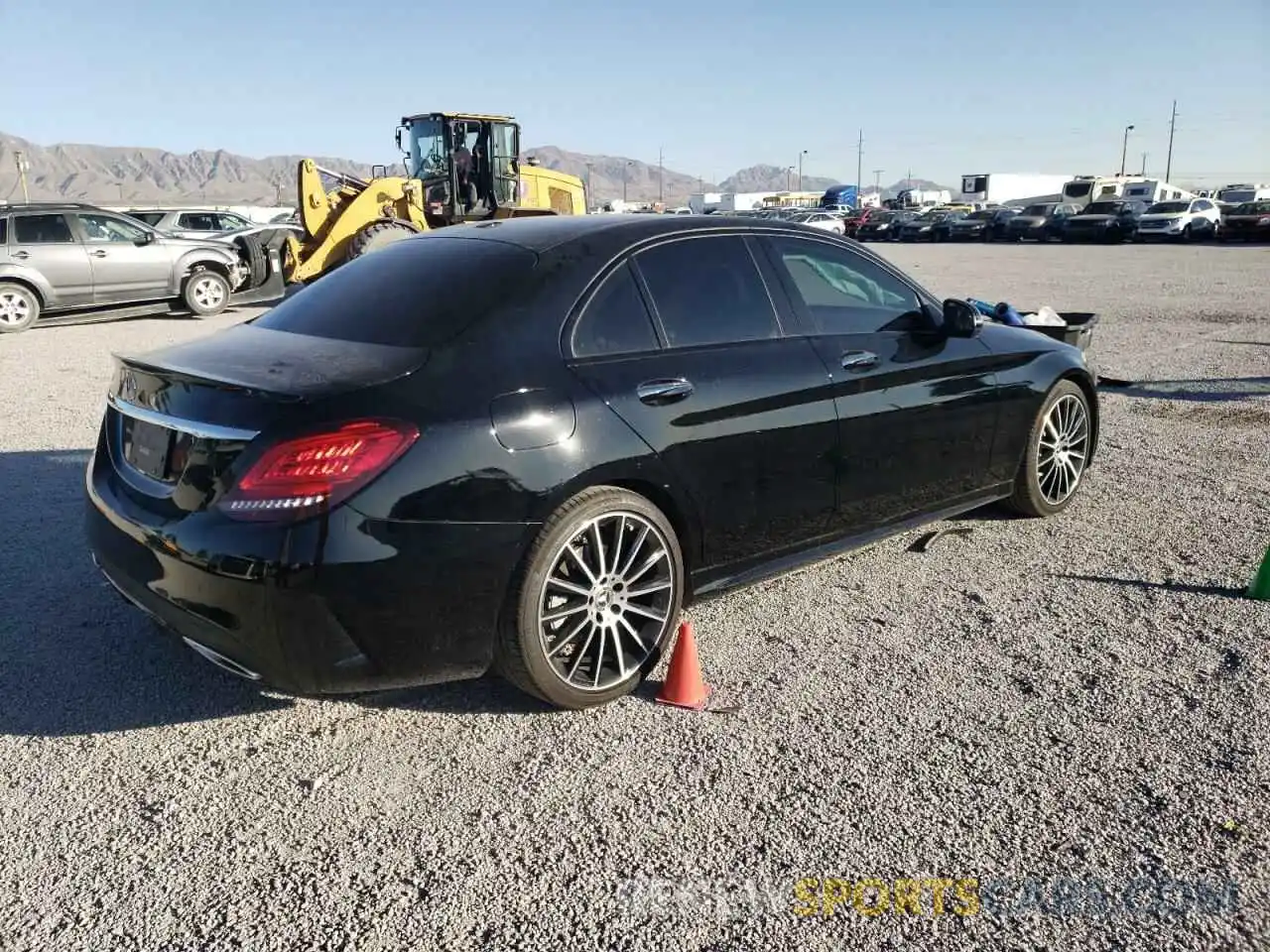 4 Photograph of a damaged car W1KWF8DB9MR617133 MERCEDES-BENZ C-CLASS 2021