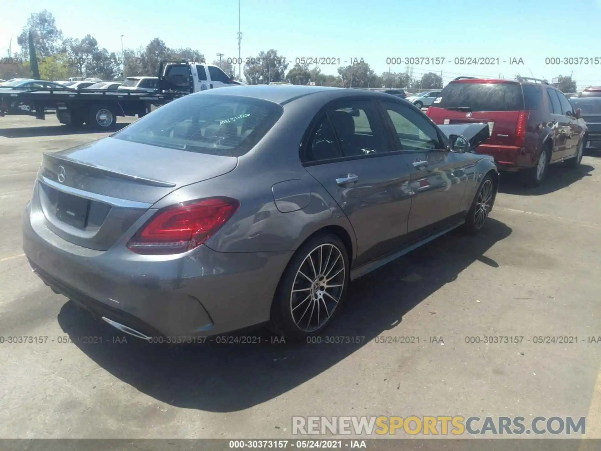 4 Photograph of a damaged car W1KWF8DB9MR622106 MERCEDES-BENZ C-CLASS 2021