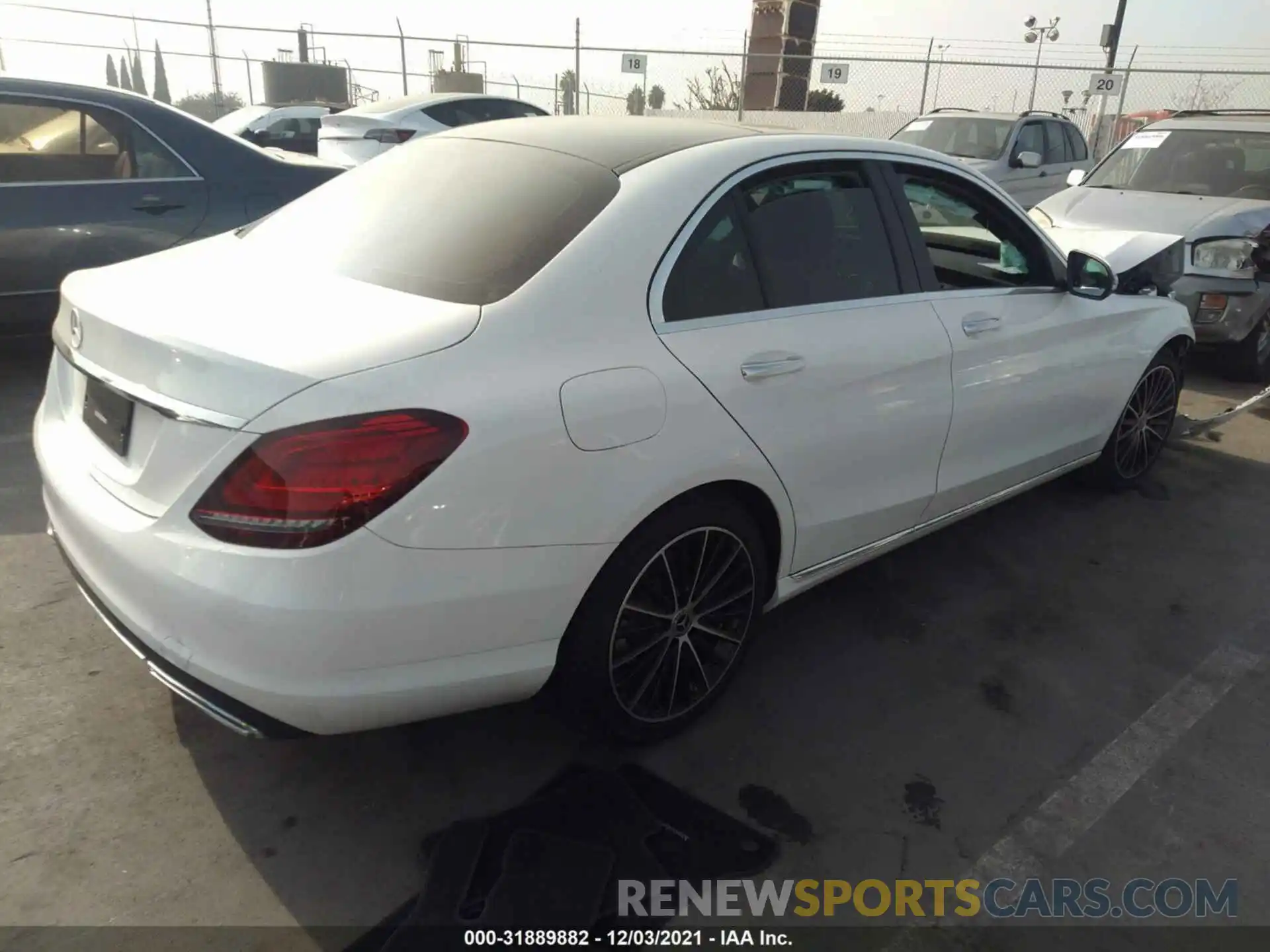 4 Photograph of a damaged car W1KWF8DB9MR647670 MERCEDES-BENZ C-CLASS 2021