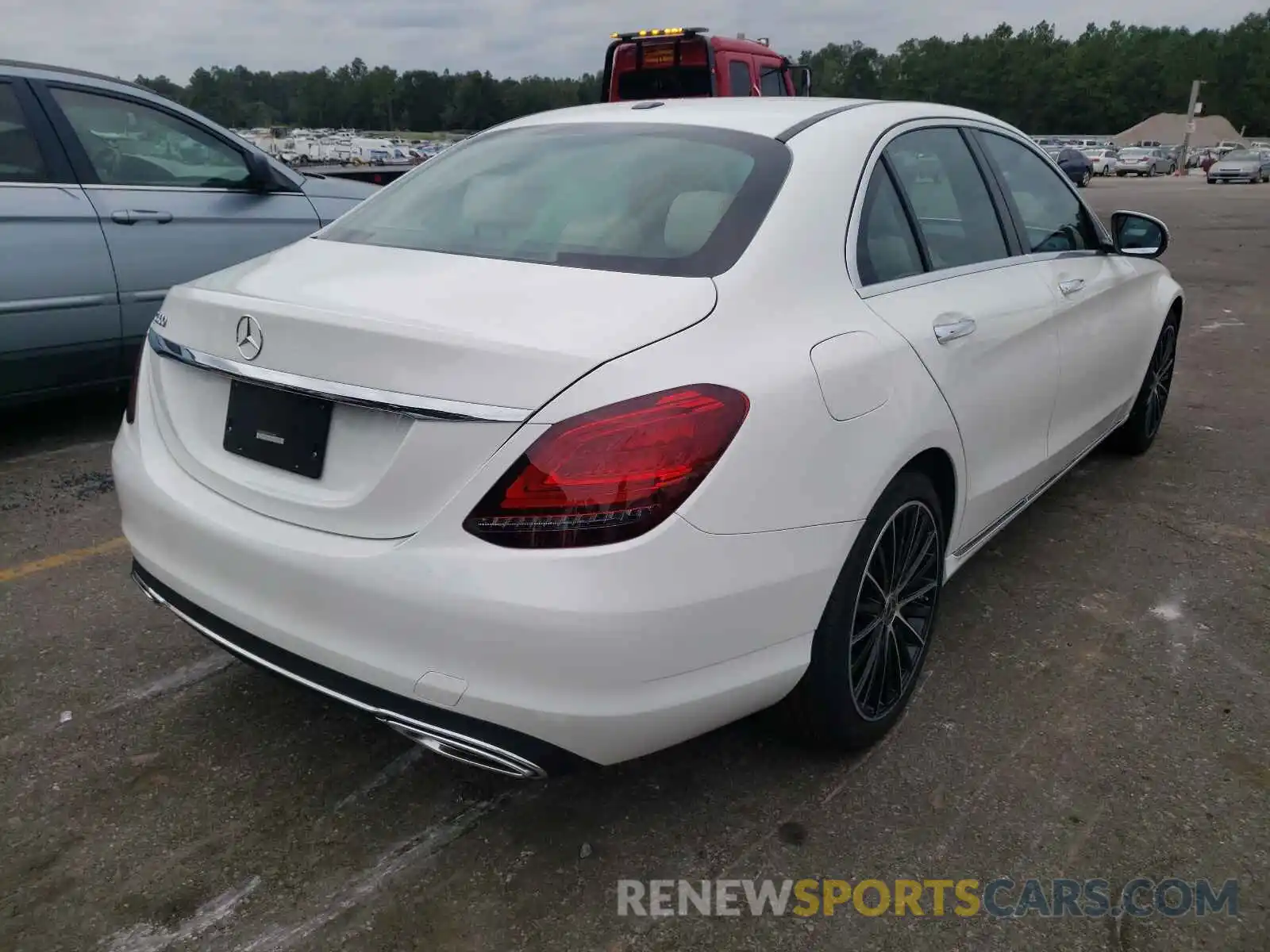 4 Photograph of a damaged car W1KWF8DBXMR624088 MERCEDES-BENZ C-CLASS 2021