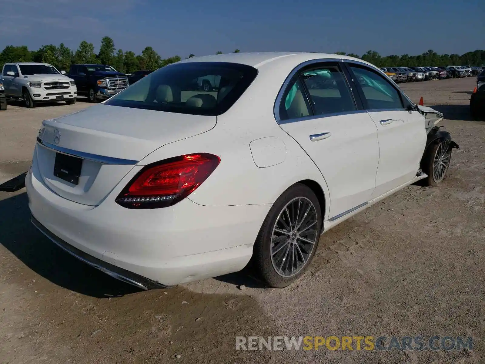 4 Photograph of a damaged car W1KWF8DBXMR645023 MERCEDES-BENZ C-CLASS 2021