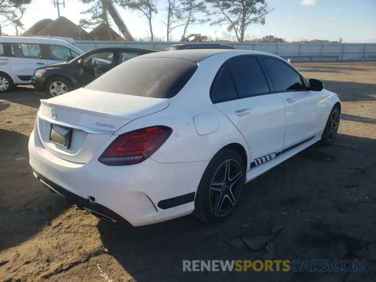 4 Photograph of a damaged car W1KWF8EB0MR610165 MERCEDES-BENZ C-CLASS 2021