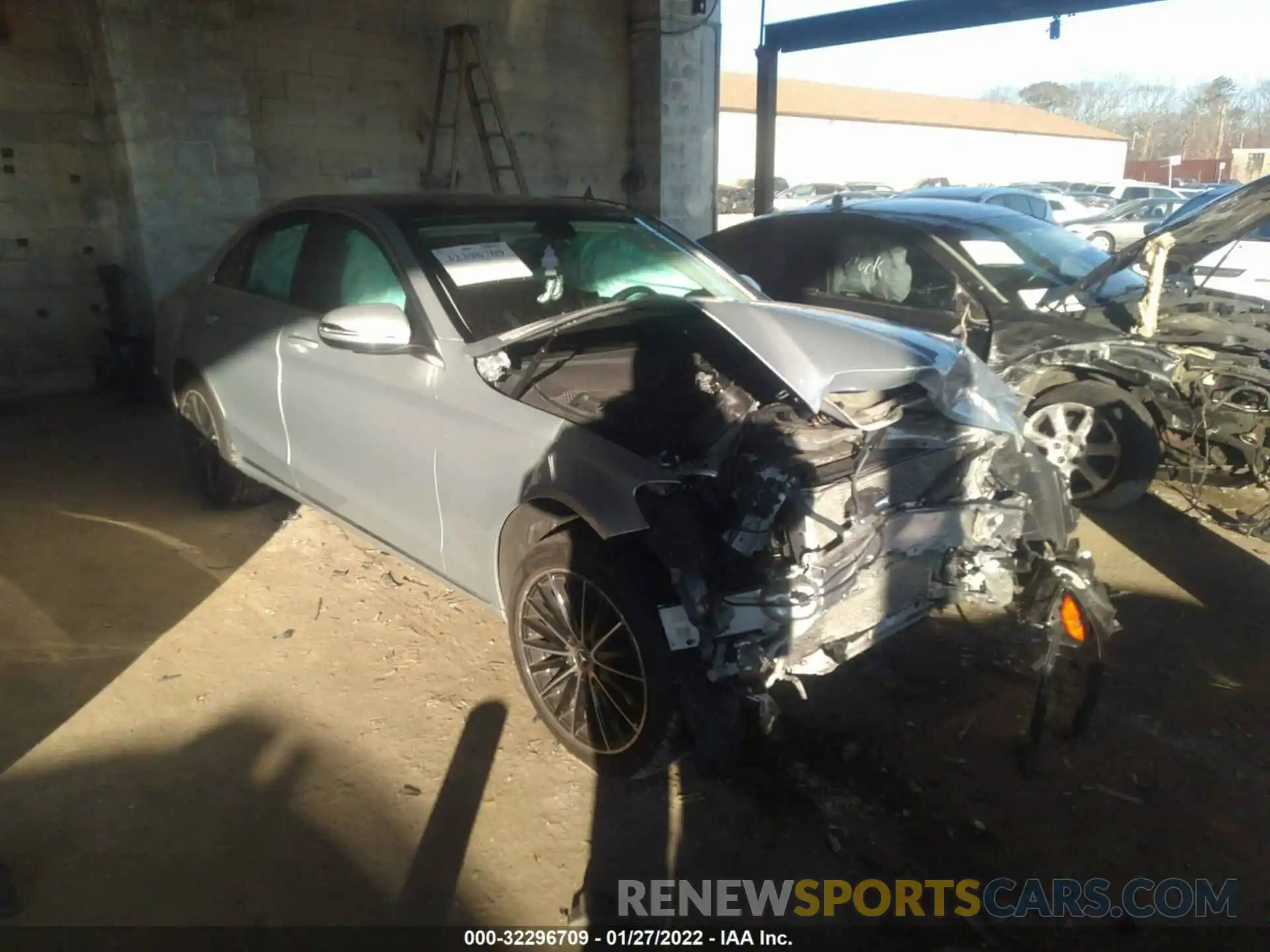 1 Photograph of a damaged car W1KWF8EB0MR611042 MERCEDES-BENZ C-CLASS 2021