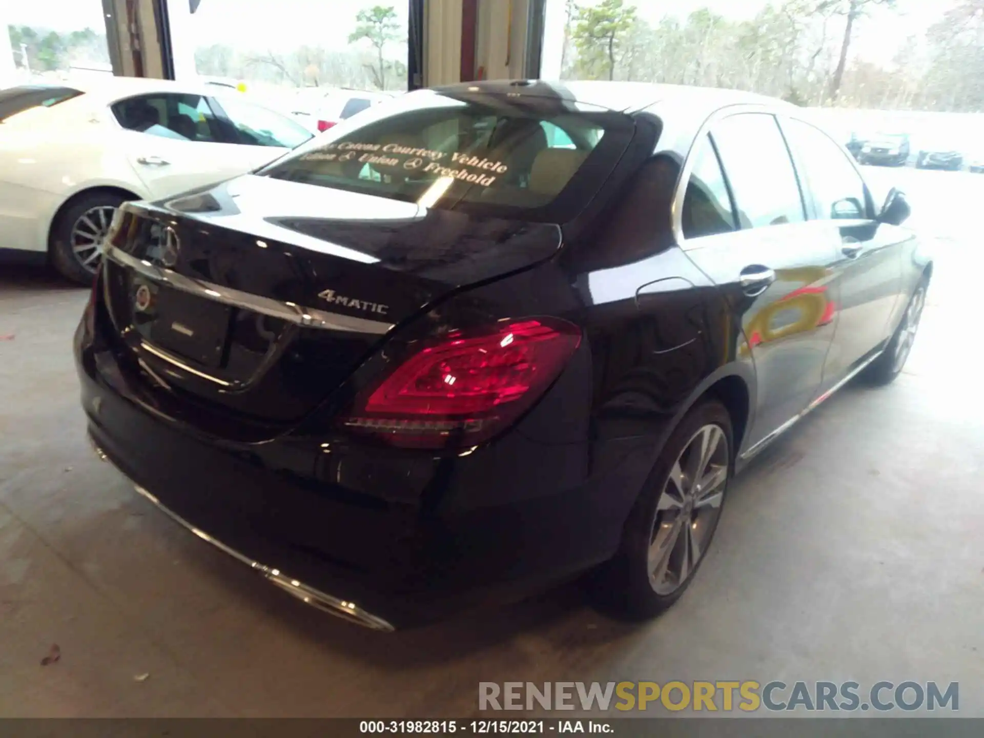 4 Photograph of a damaged car W1KWF8EB1MR641621 MERCEDES-BENZ C-CLASS 2021