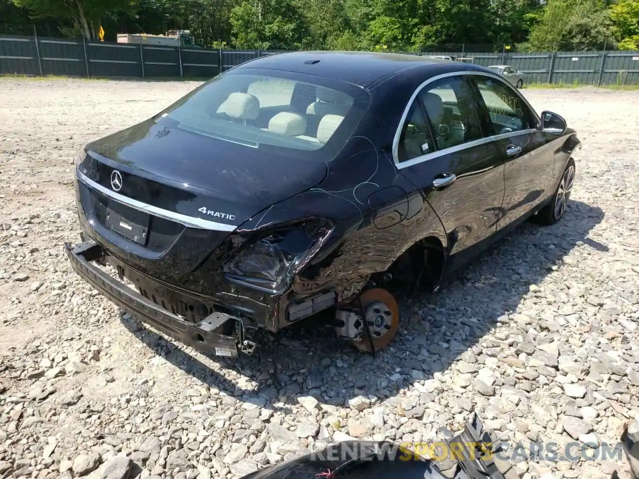 4 Photograph of a damaged car W1KWF8EB1MR646902 MERCEDES-BENZ C-CLASS 2021