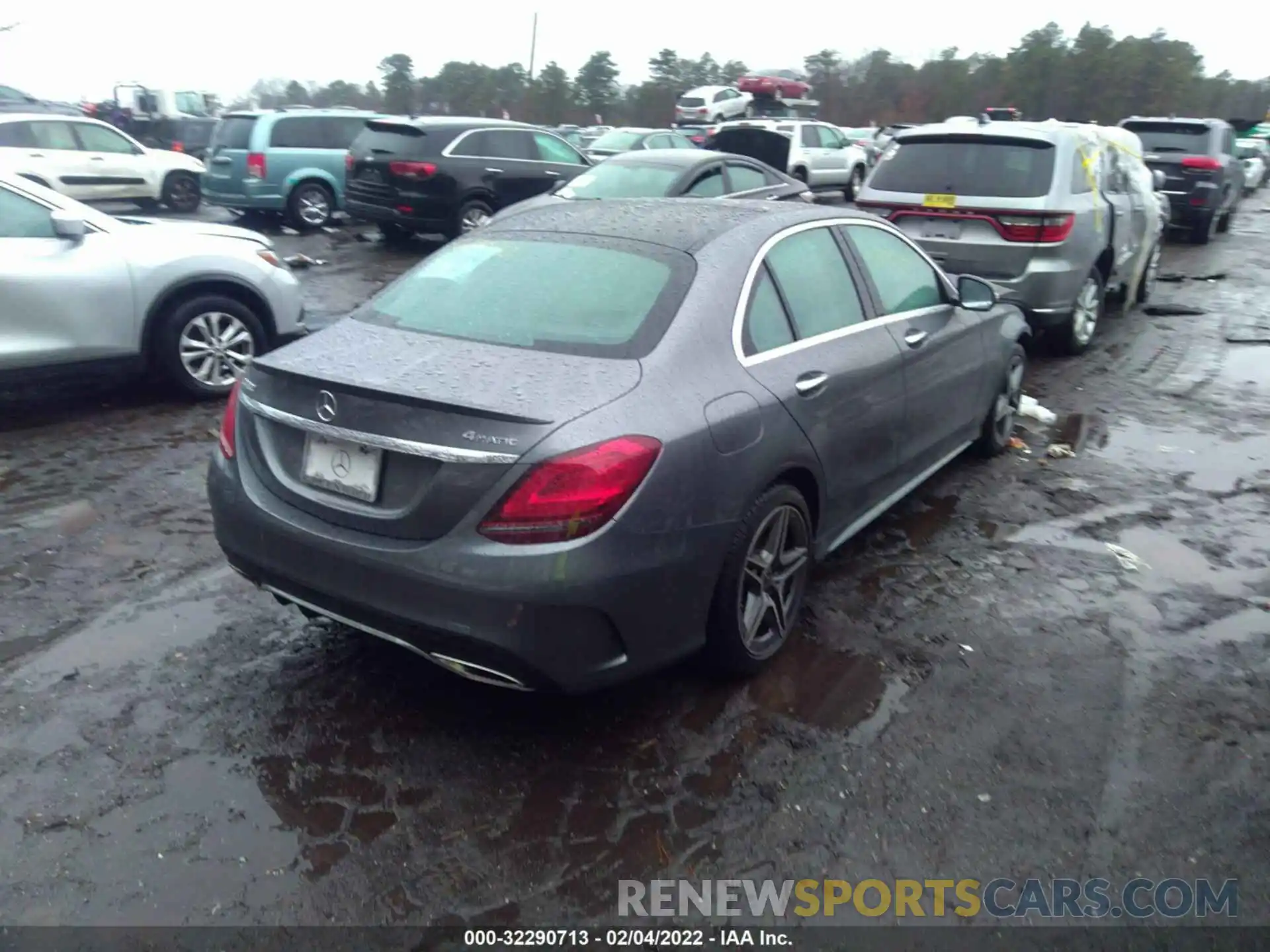 4 Photograph of a damaged car W1KWF8EB3MR630541 MERCEDES-BENZ C-CLASS 2021