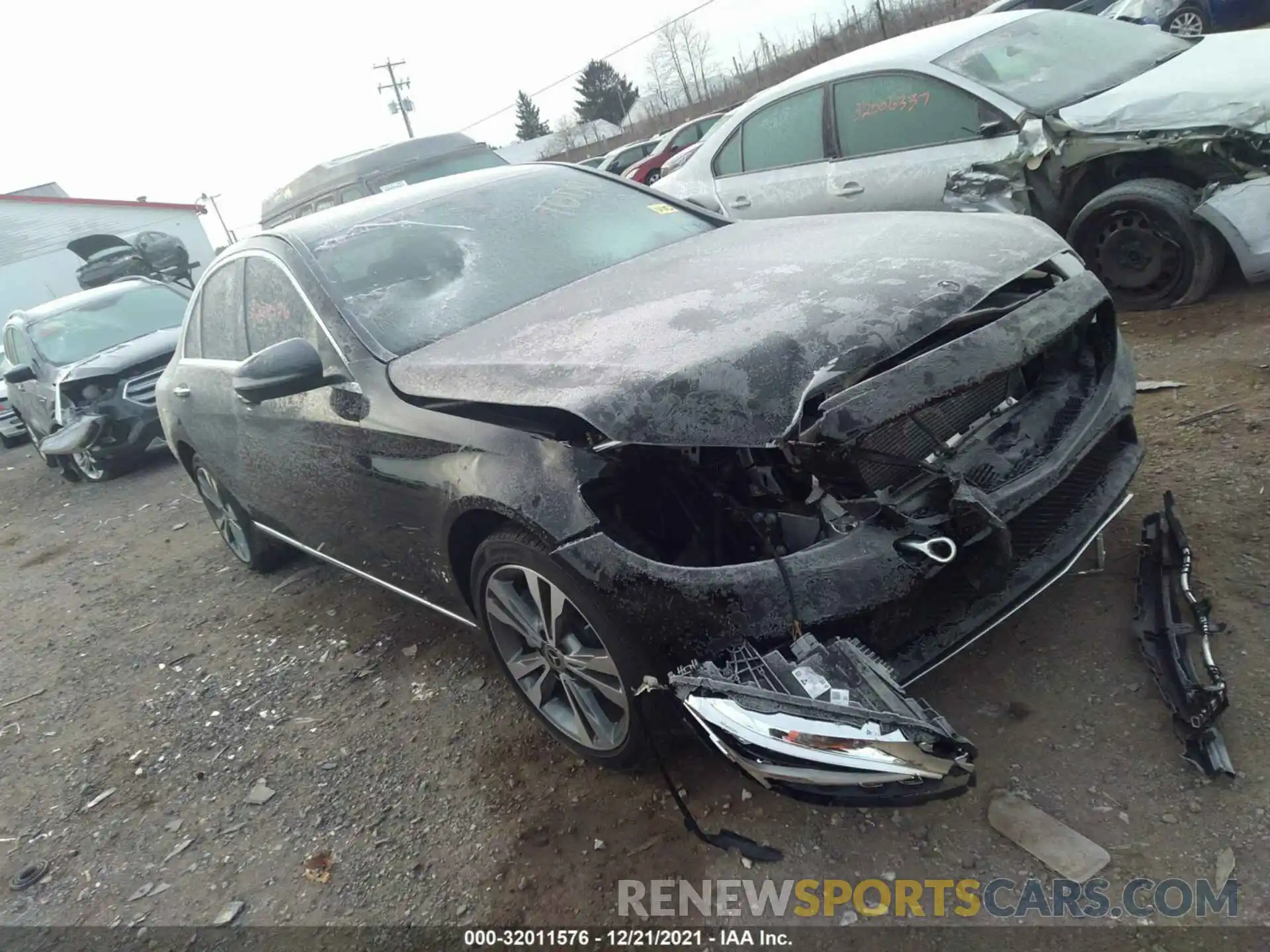 1 Photograph of a damaged car W1KWF8EB3MR632418 MERCEDES-BENZ C-CLASS 2021