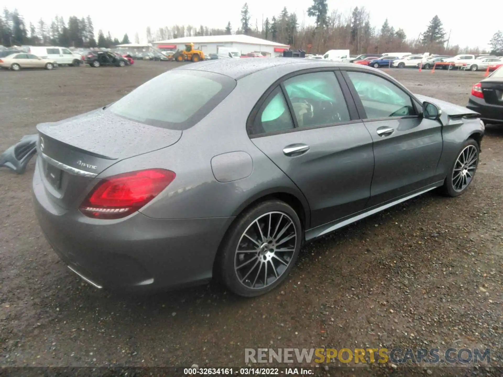 4 Photograph of a damaged car W1KWF8EB3MR653477 MERCEDES-BENZ C-CLASS 2021