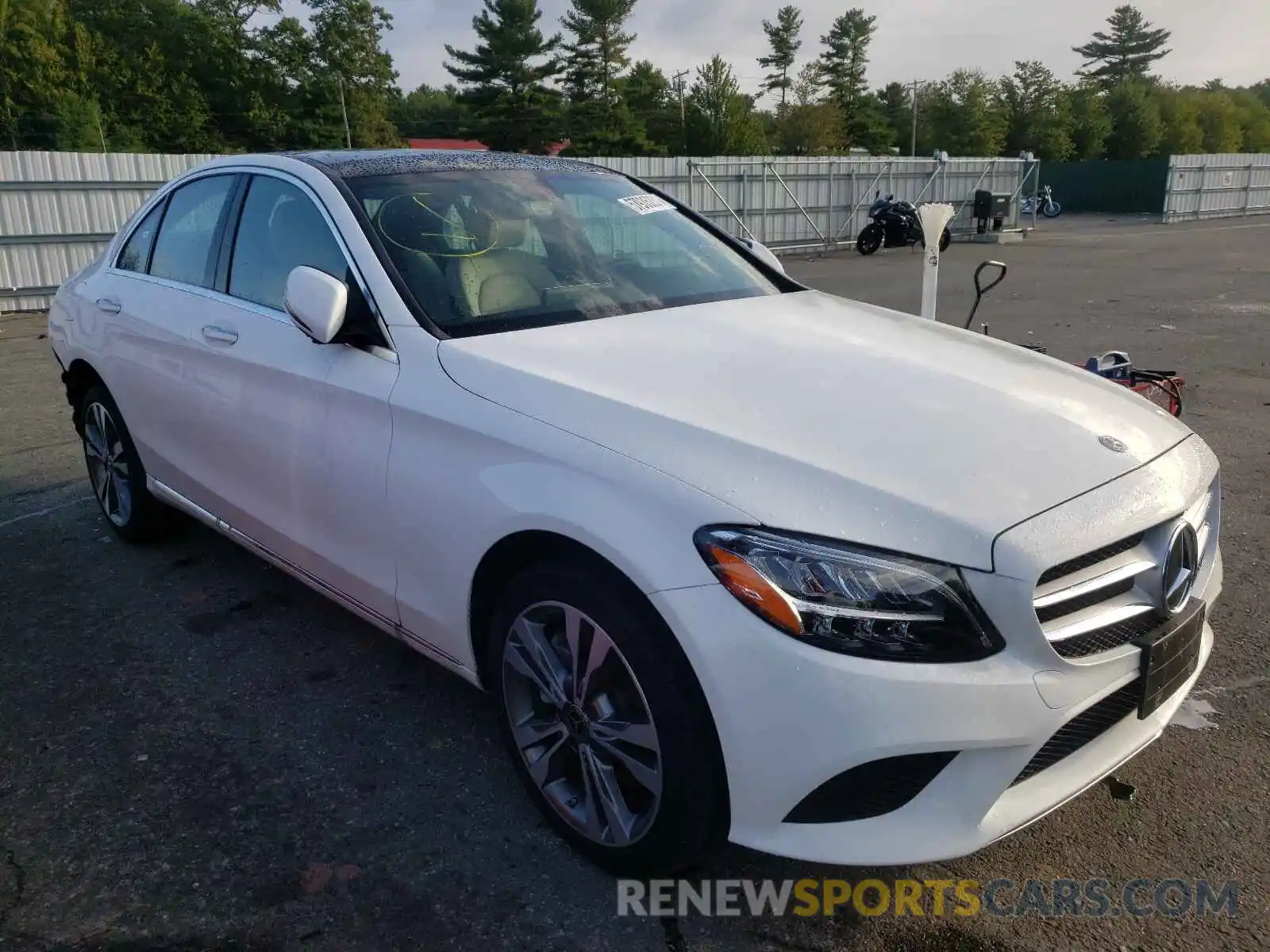 1 Photograph of a damaged car W1KWF8EB4MR609343 MERCEDES-BENZ C-CLASS 2021