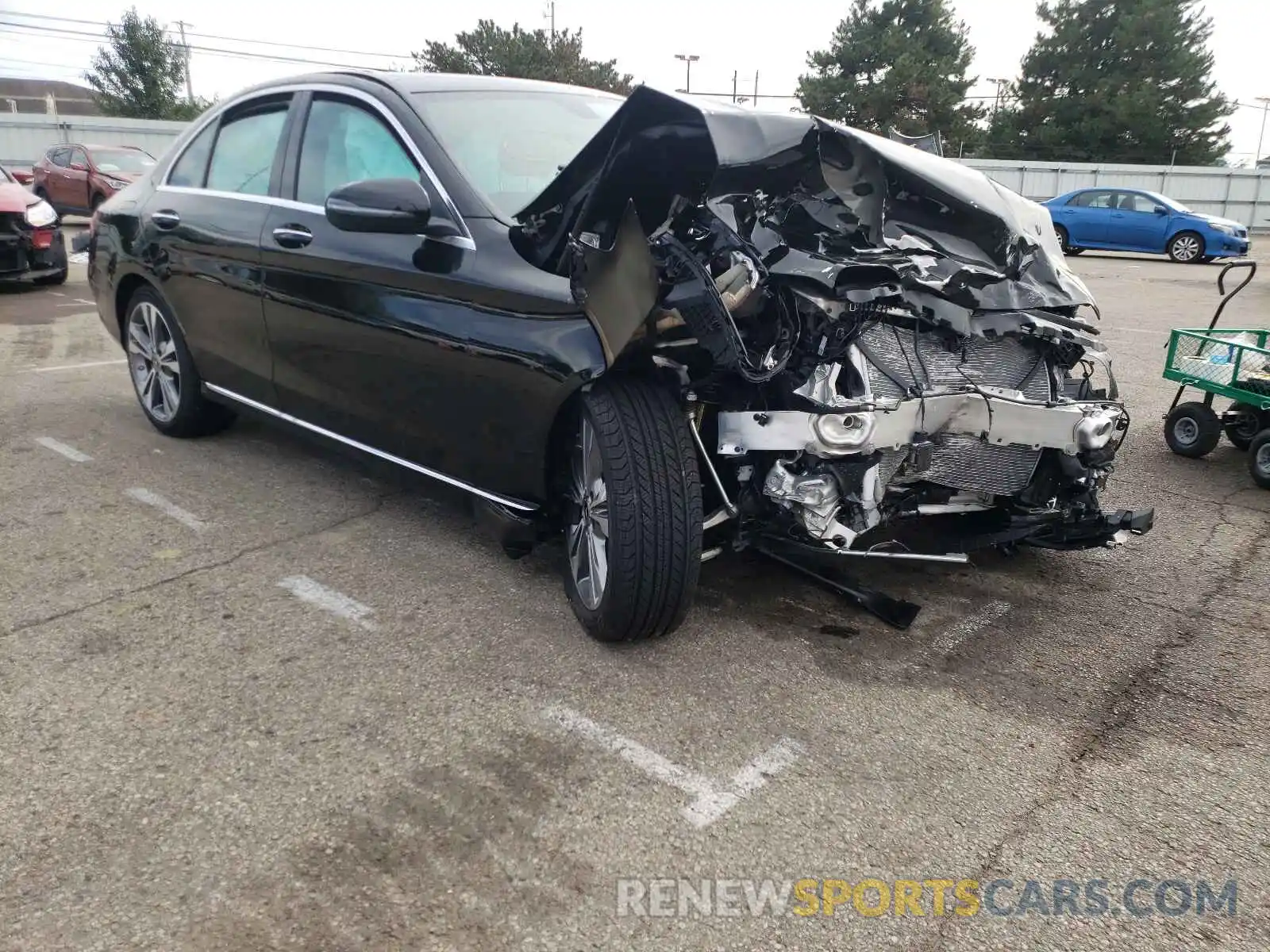 1 Photograph of a damaged car W1KWF8EB4MR649468 MERCEDES-BENZ C-CLASS 2021