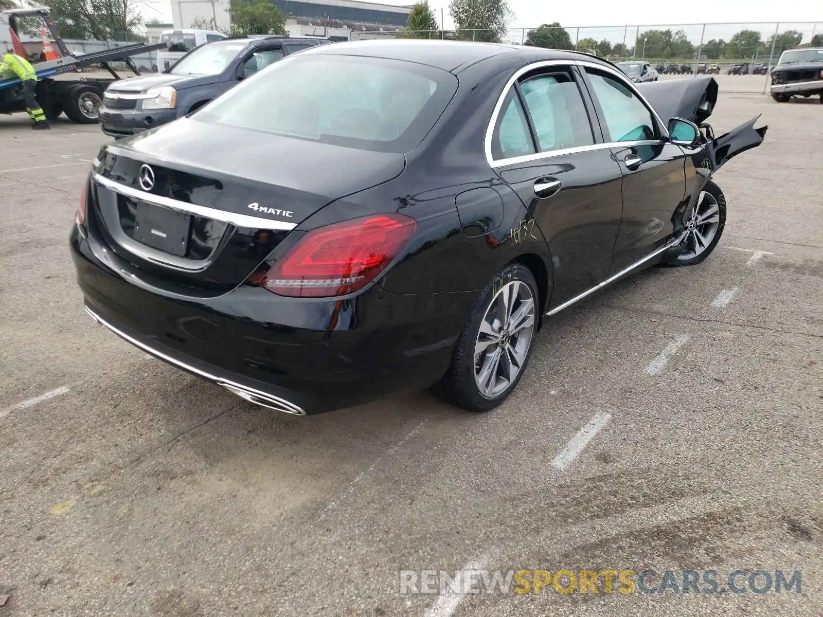 4 Photograph of a damaged car W1KWF8EB4MR649468 MERCEDES-BENZ C-CLASS 2021