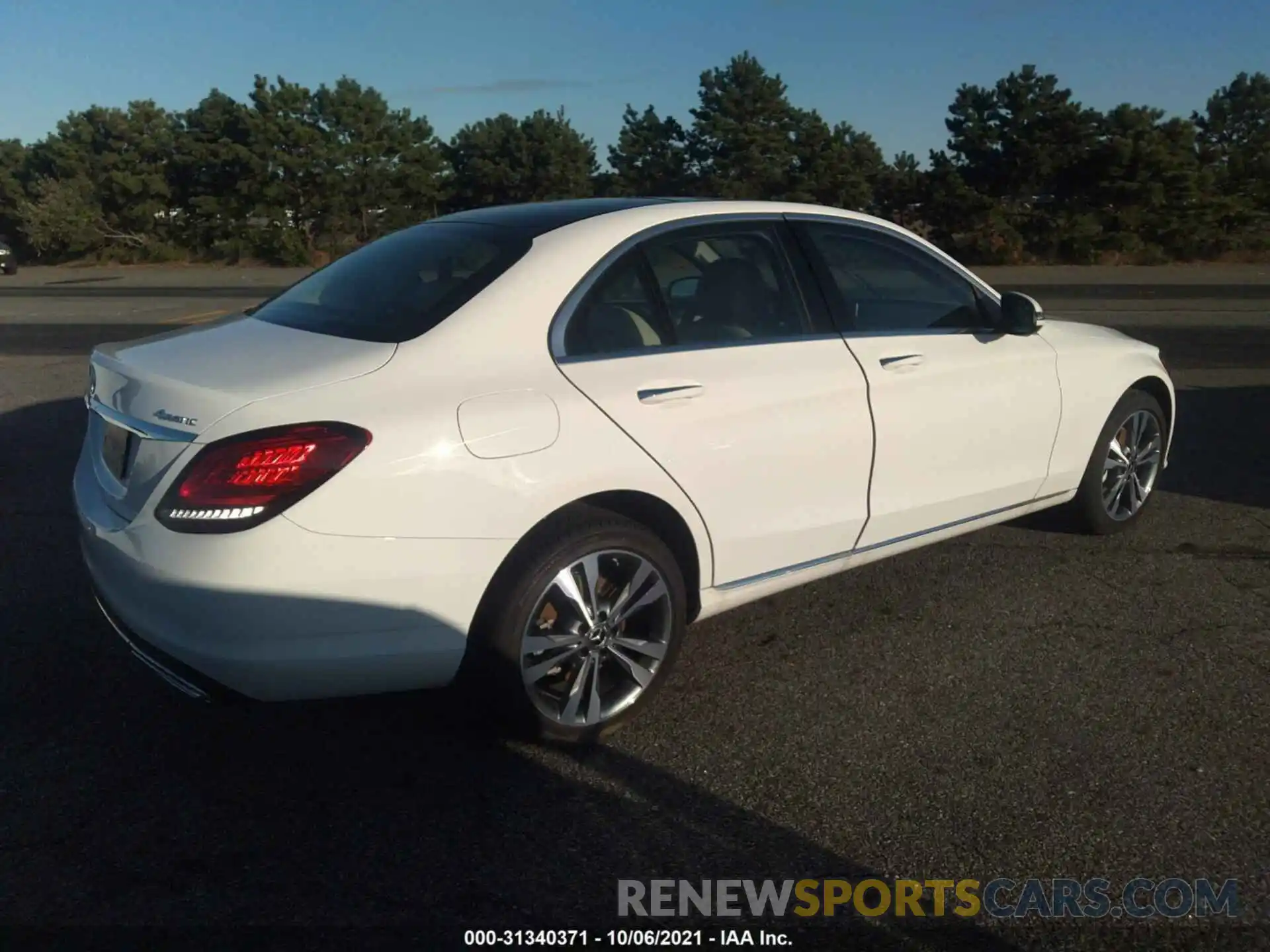 4 Photograph of a damaged car W1KWF8EB5MR630797 MERCEDES-BENZ C-CLASS 2021