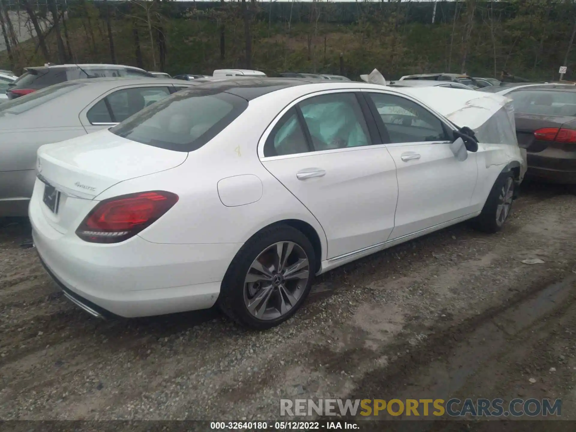 4 Photograph of a damaged car W1KWF8EB5MR643016 MERCEDES-BENZ C-CLASS 2021