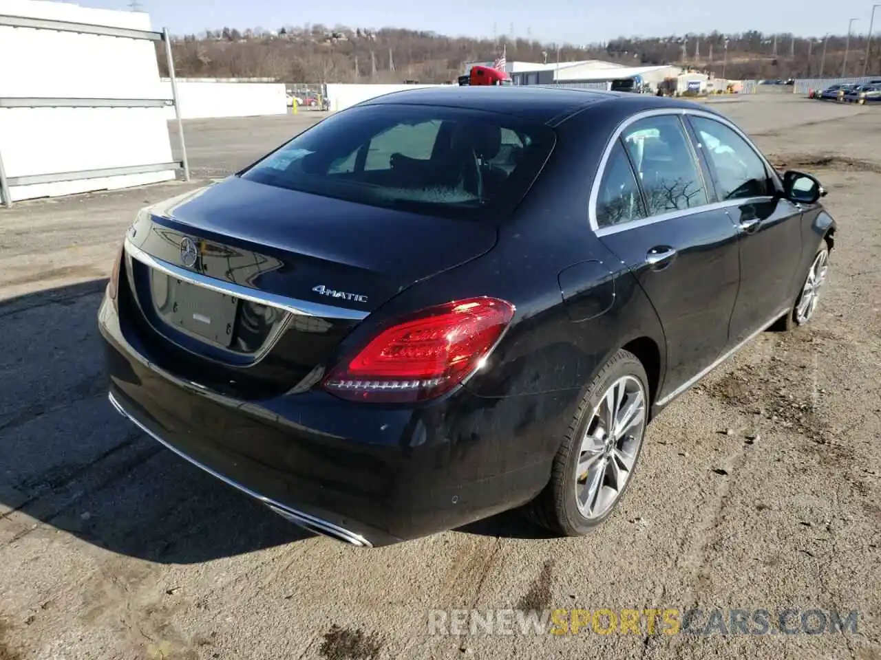 4 Photograph of a damaged car W1KWF8EB6MR639041 MERCEDES-BENZ C-CLASS 2021