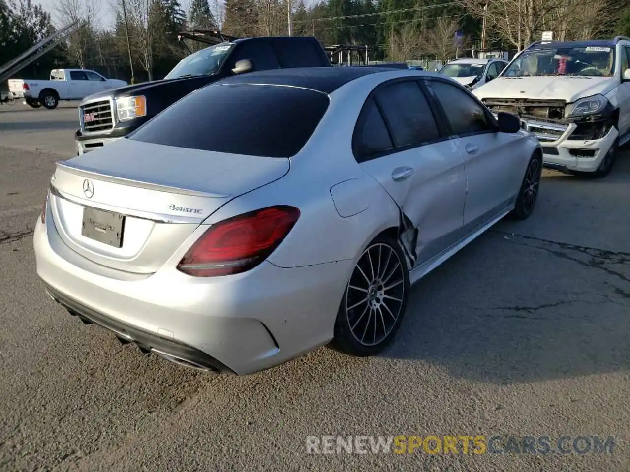 4 Photograph of a damaged car W1KWF8EB6MR643607 MERCEDES-BENZ C-CLASS 2021