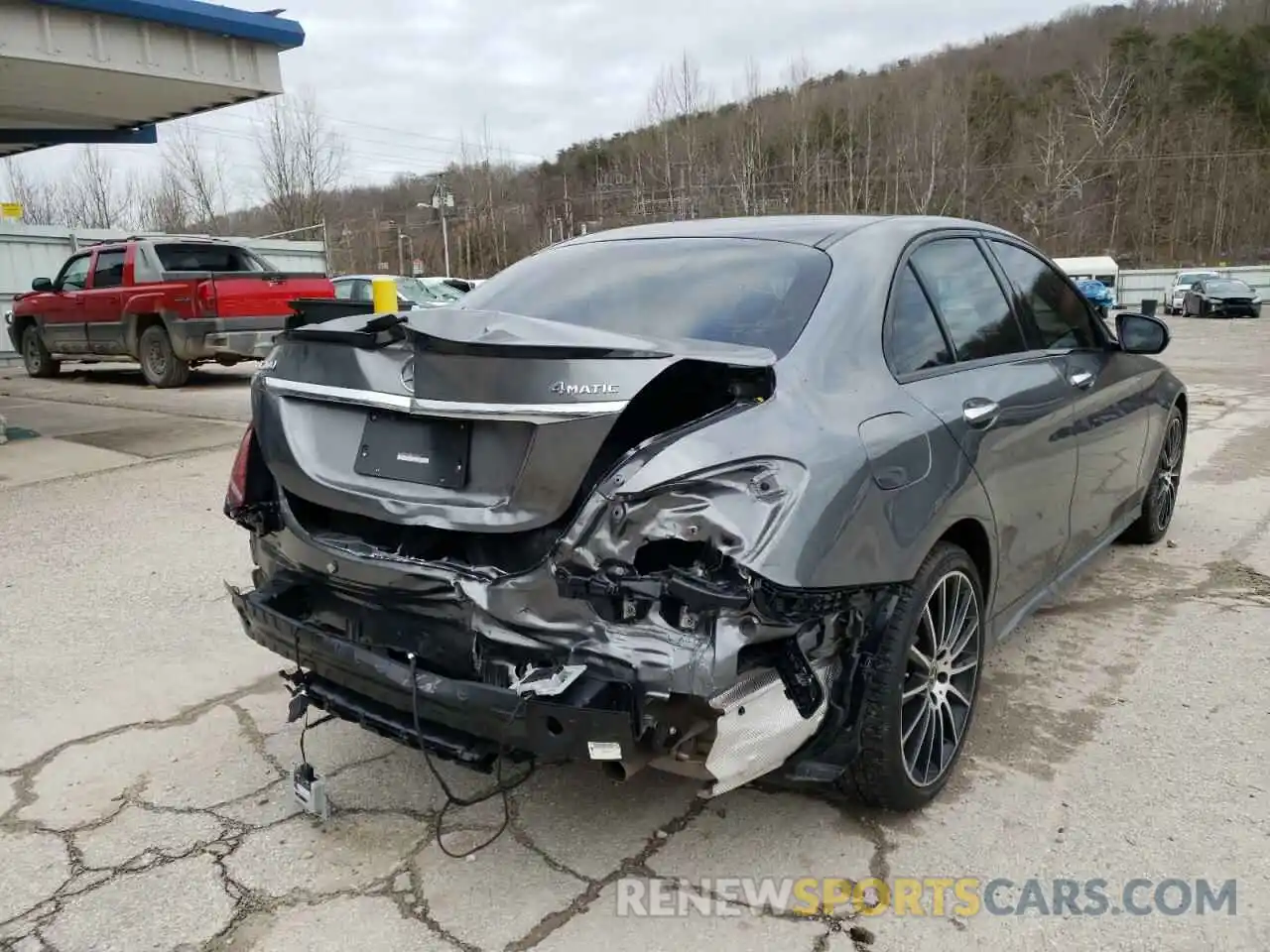 4 Photograph of a damaged car W1KWF8EB8MR638750 MERCEDES-BENZ C-CLASS 2021