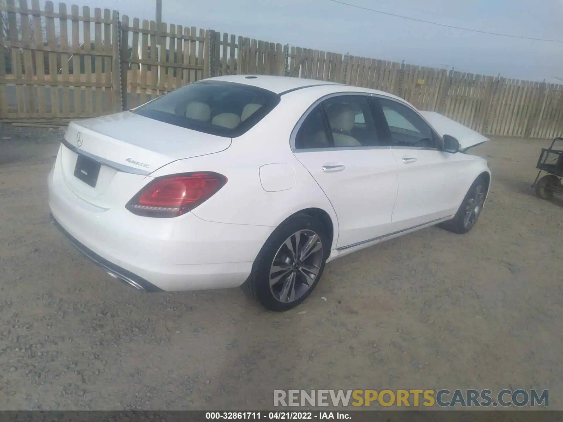 4 Photograph of a damaged car W1KWF8EB8MR642555 MERCEDES-BENZ C-CLASS 2021