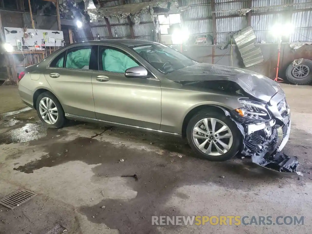 4 Photograph of a damaged car W1KWF8EB9MR607233 MERCEDES-BENZ C-CLASS 2021